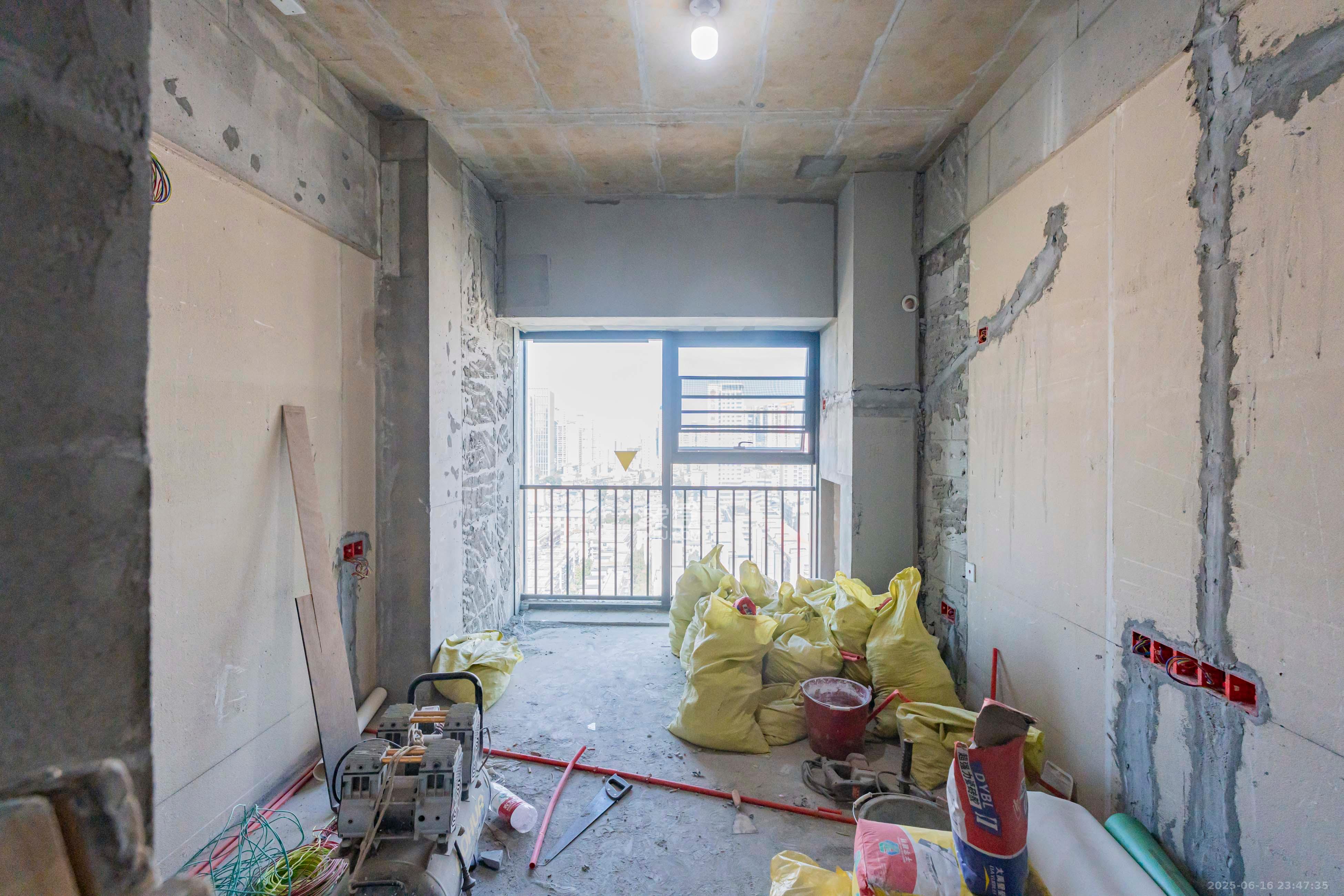 华润置地中心  1室1厅1卫   32.80万