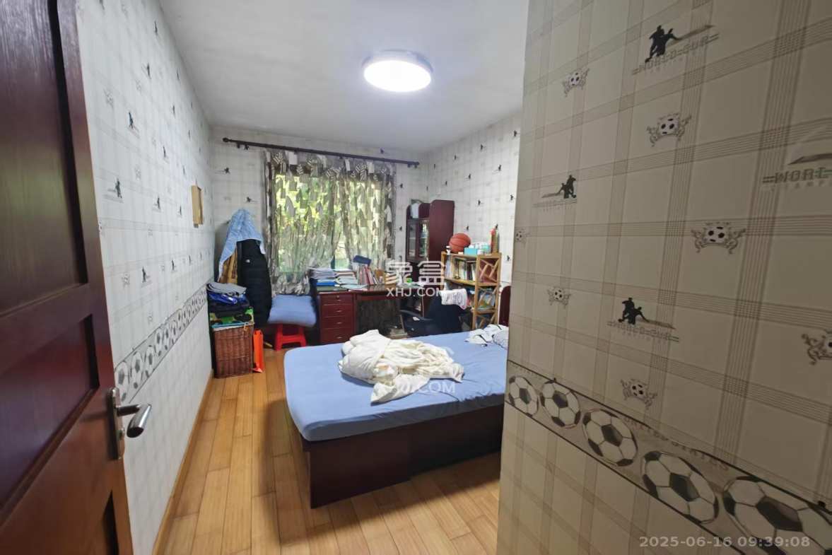 星城世家  4室2厅2卫    3900.0元/月 星城世家  4室2厅2卫    3900.0元/月室内图