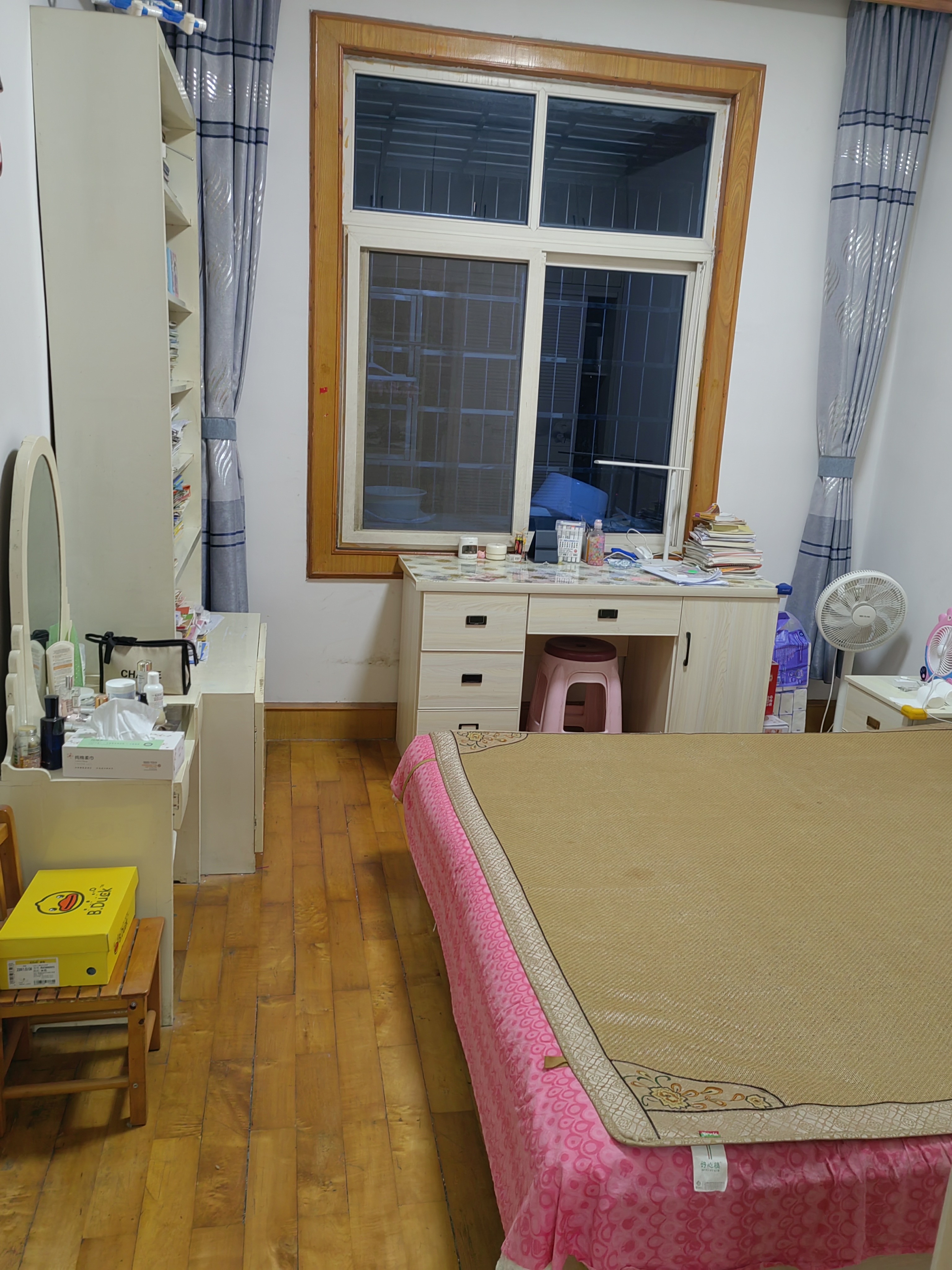 娄底市教育局家属楼  1室0厅0卫    2000.0元/月室内图