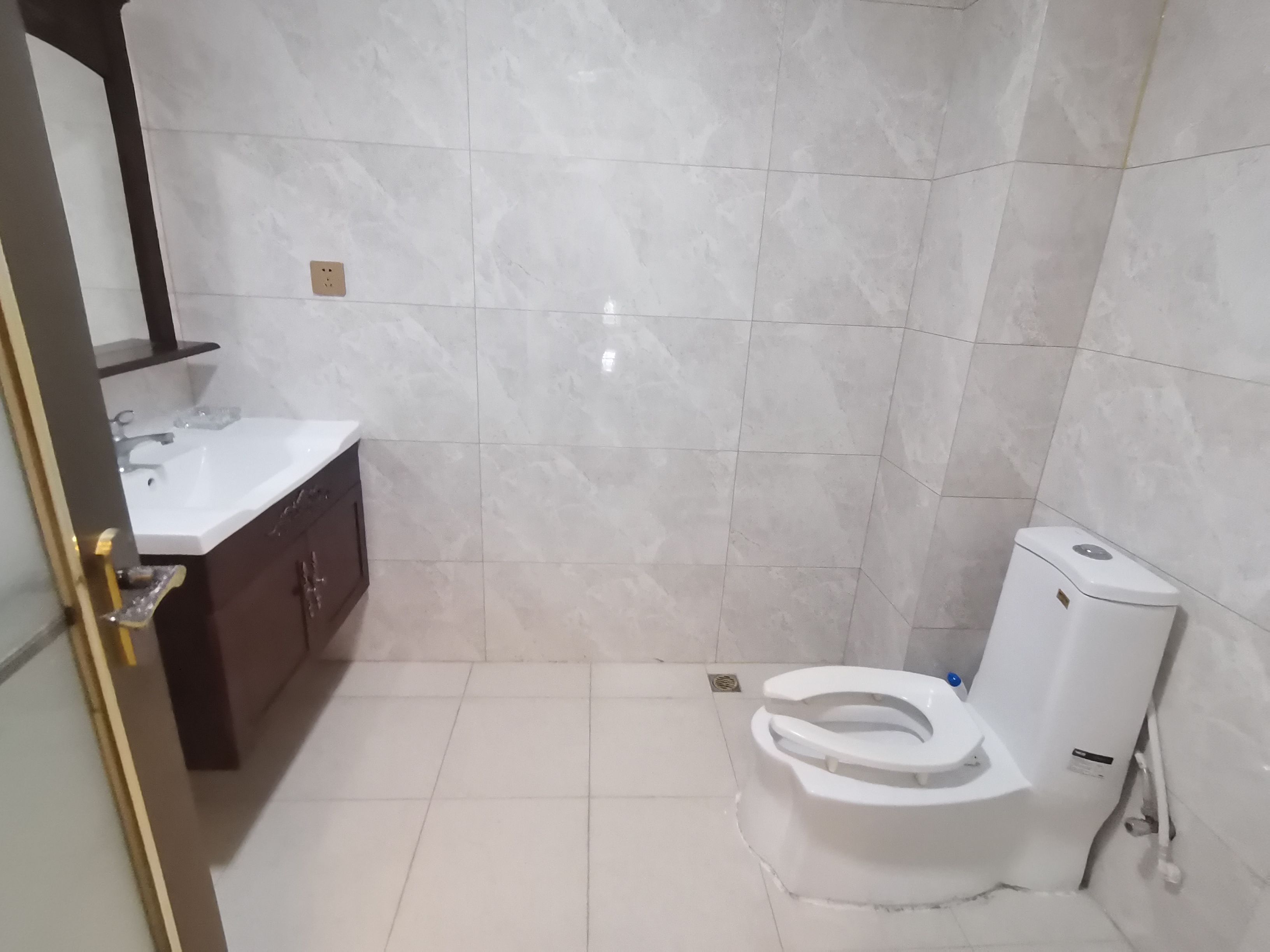 钓鱼台别墅 8室3厅3卫 28000.0元/月 钓鱼台别墅 8室3厅3卫 28000.0元/月小区图