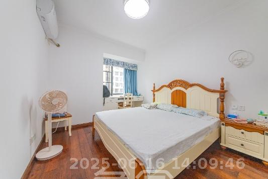 中建芙蓉嘉苑  3室2厅2卫   2600.00元/月室内图