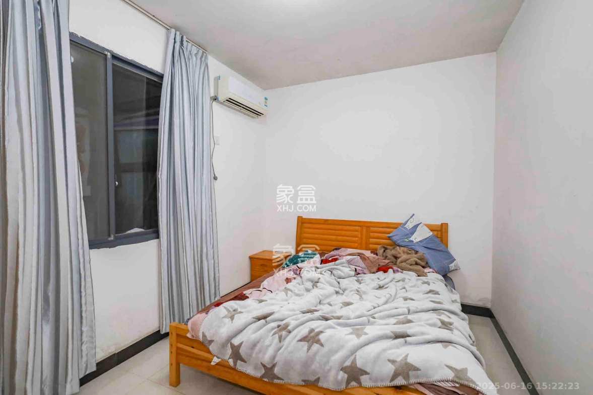 旭辉藏郡(藏郡、旭湘华府) 1室2厅1卫 1800.0元/月 旭辉藏郡(藏郡、旭湘华府) 1室2厅1卫 1800.0元/月室内图