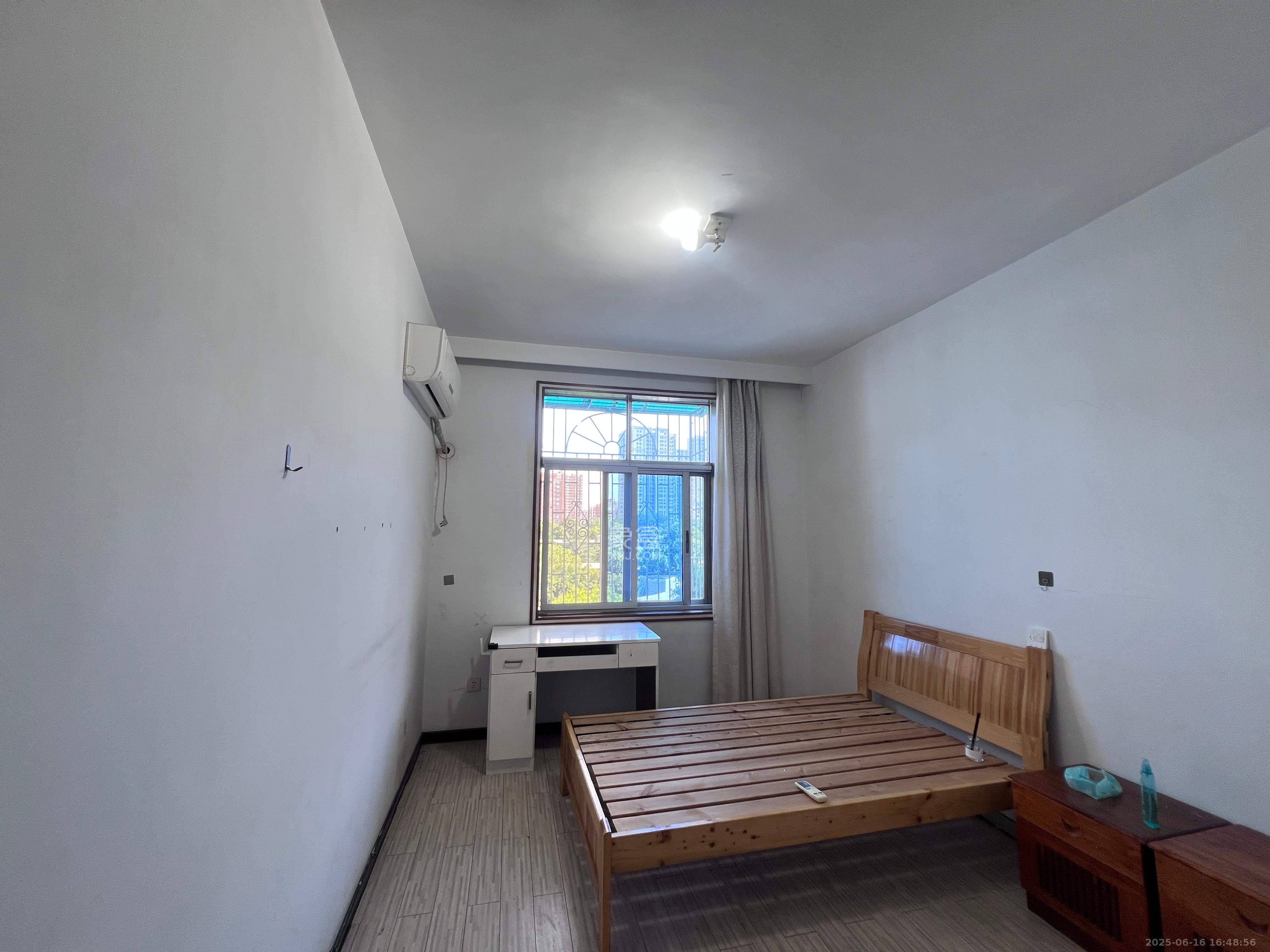 富绿山庄 3室2厅2卫 1900.0元/月 富绿山庄 3室2厅2卫 1900.0元/月室内图