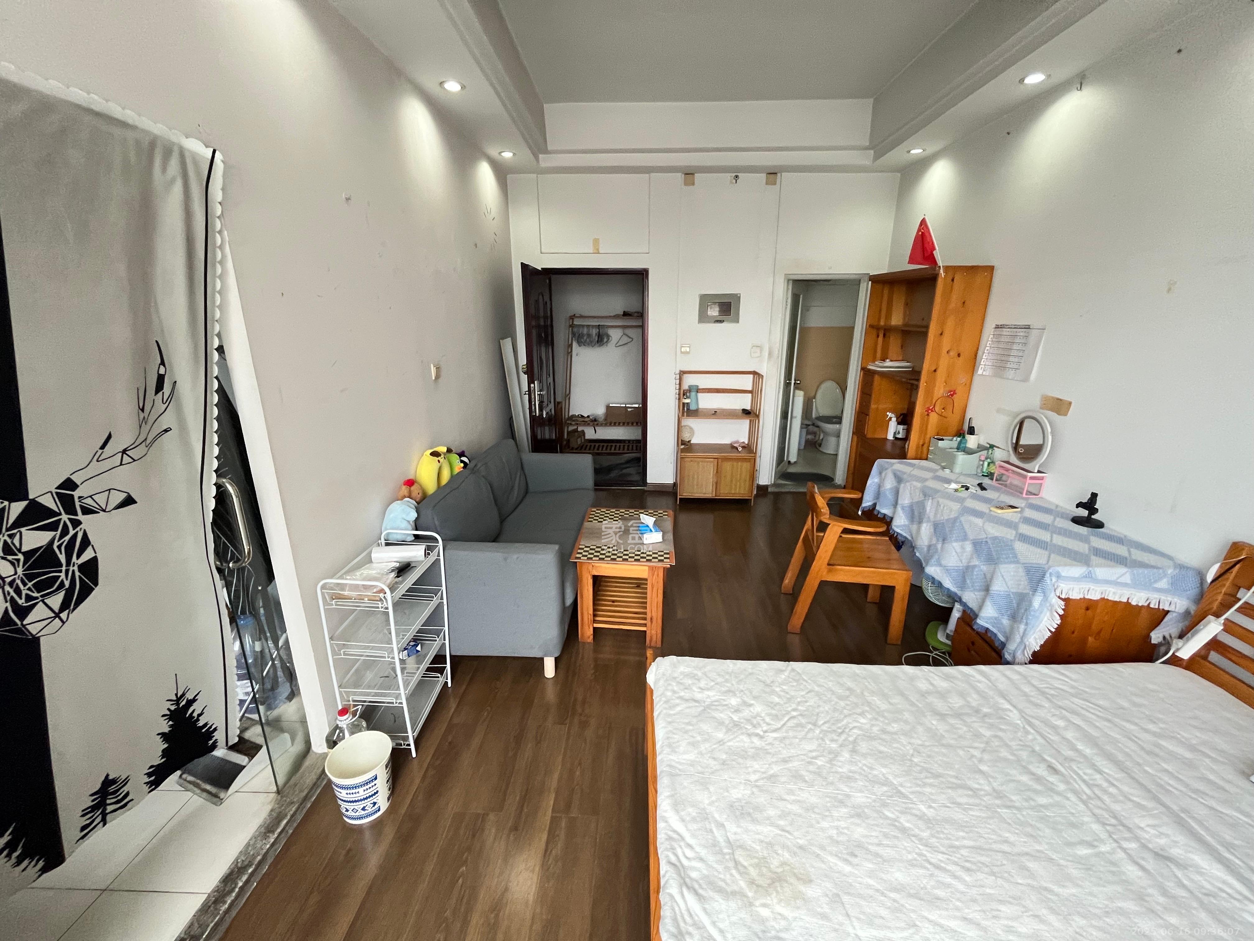自由.com（自由大厦）  3室1厅1卫    1600.0元/月