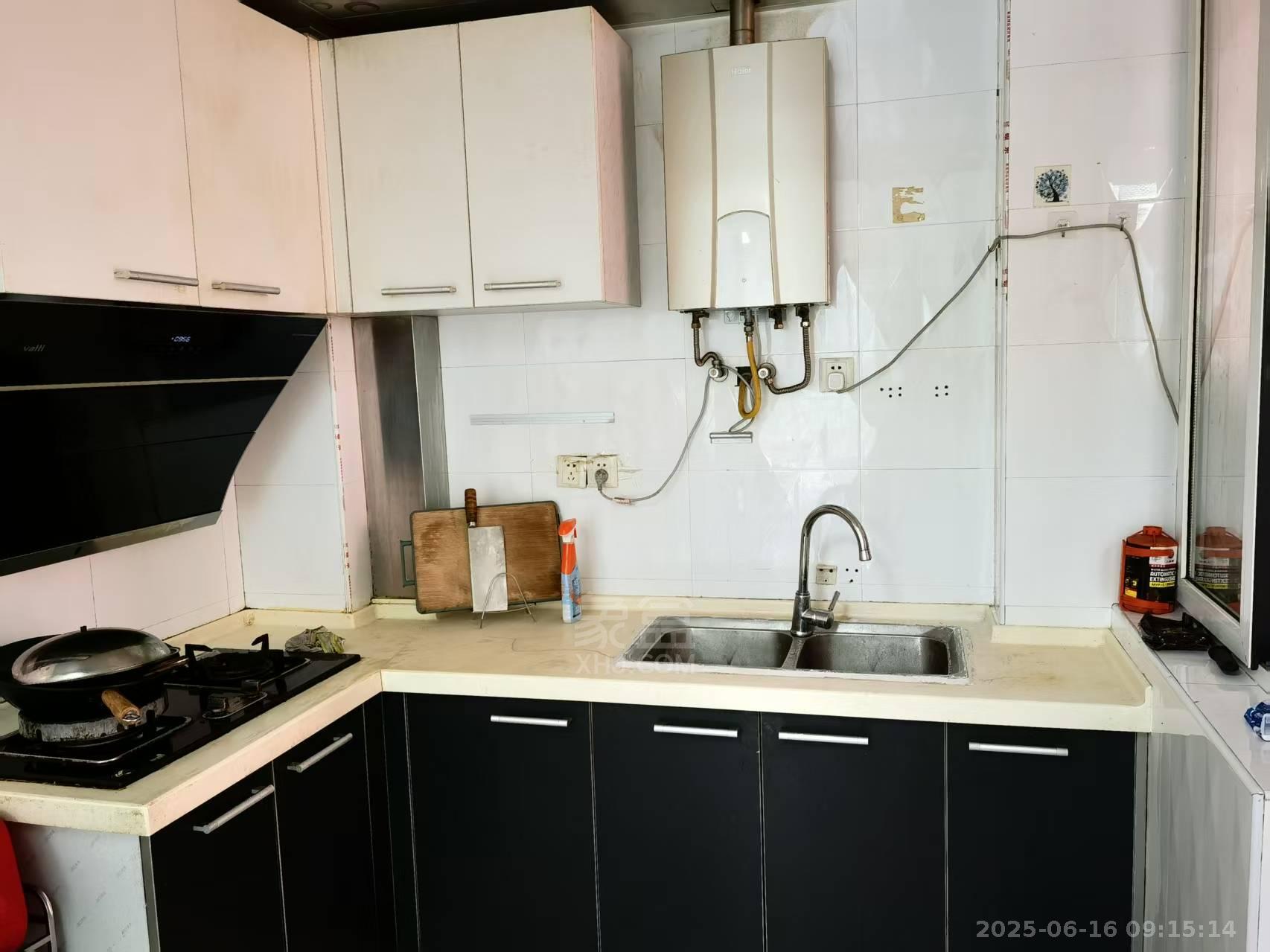 樱花地带 2室2厅1卫 1300.0元/月 樱花地带 2室2厅1卫 1300.0元/月室内图