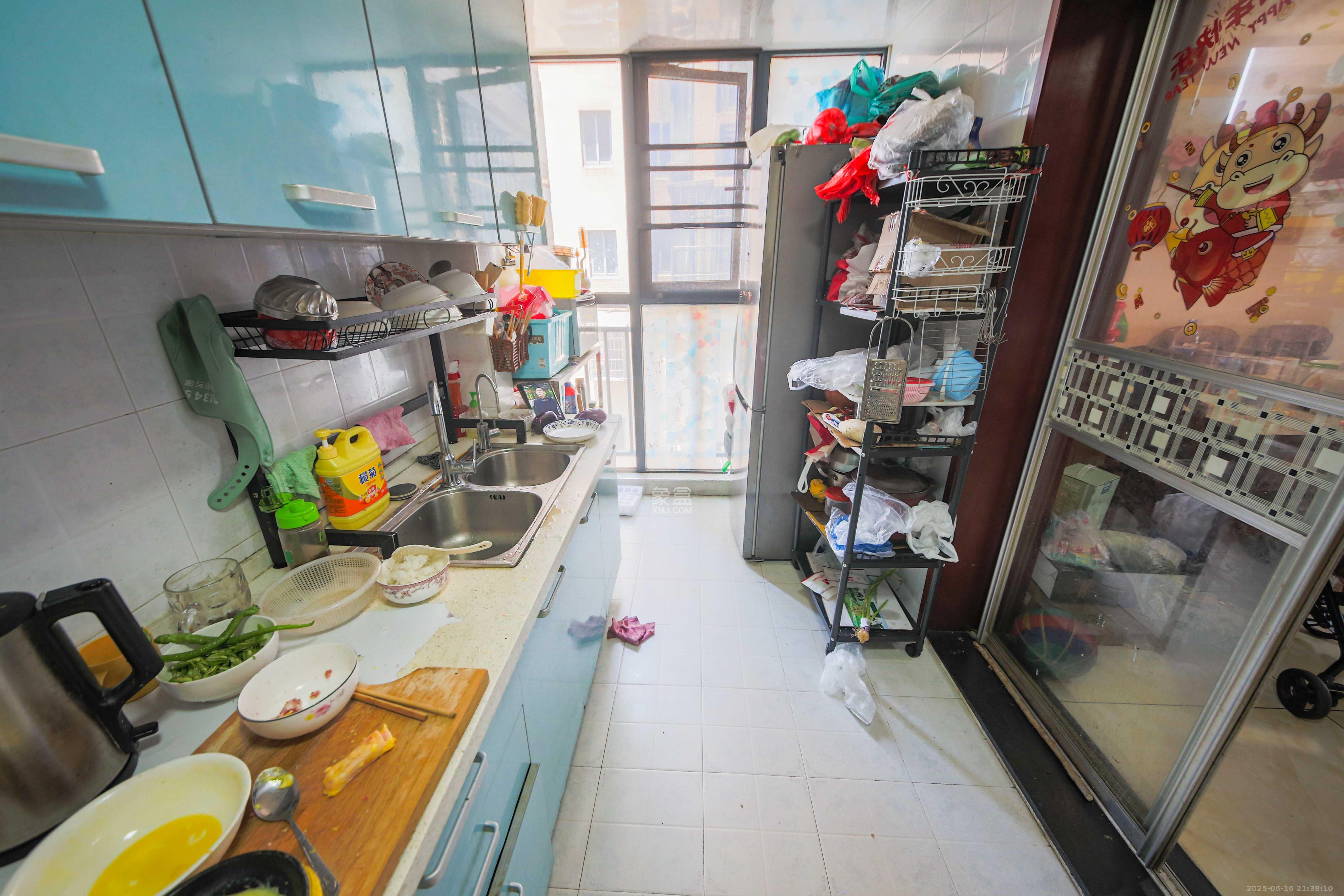 鑫远御文台一期  4室2厅2卫    115.0万 鑫远御文台一期  4室2厅2卫    115.0万厨房