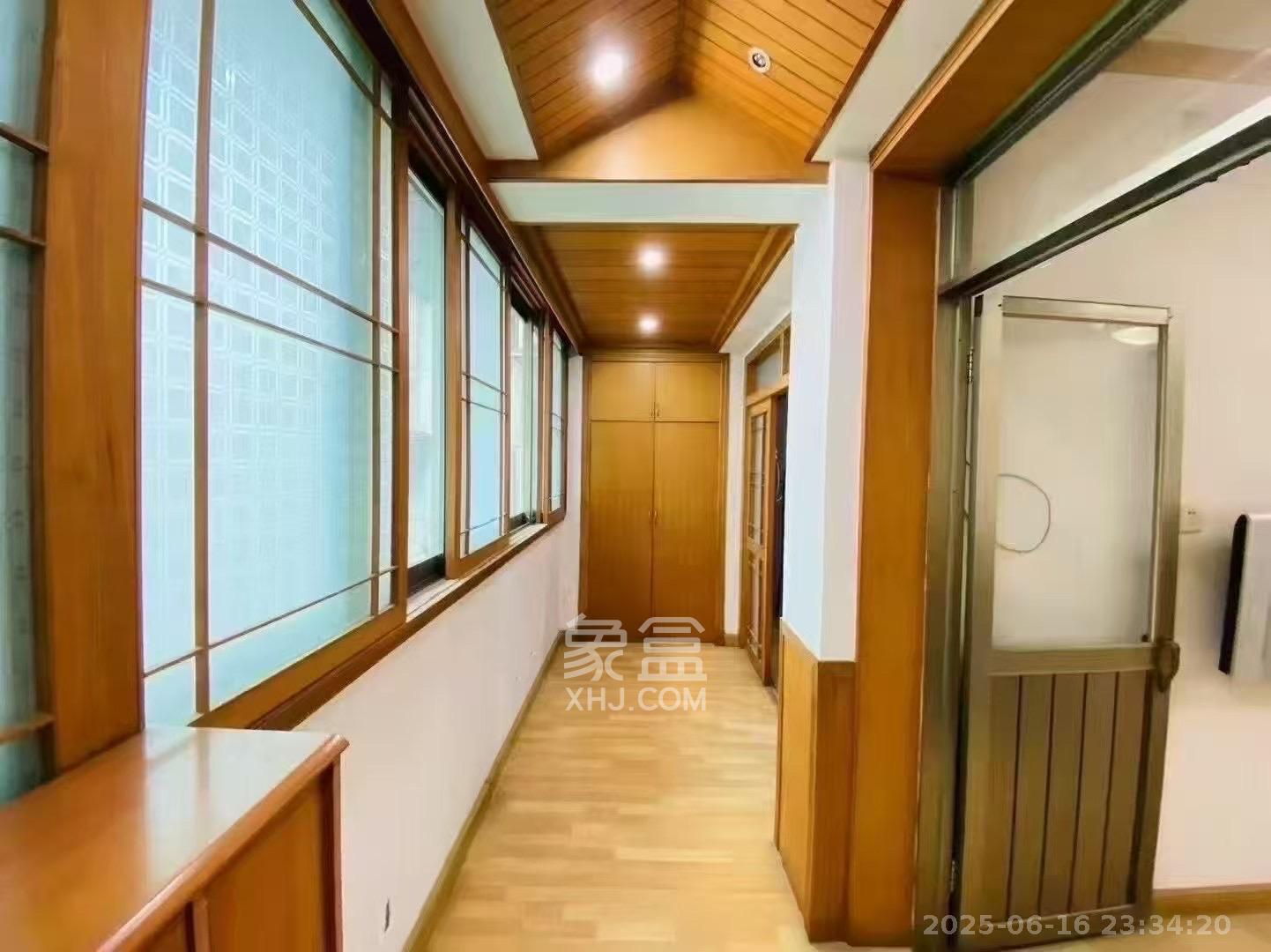 解放四村石子冲  1室1厅1卫   1200.00元/月室内图