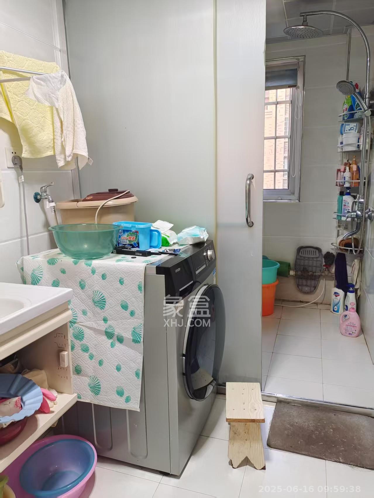 山水湾  3室2厅1卫   1800.00元/月室内图
