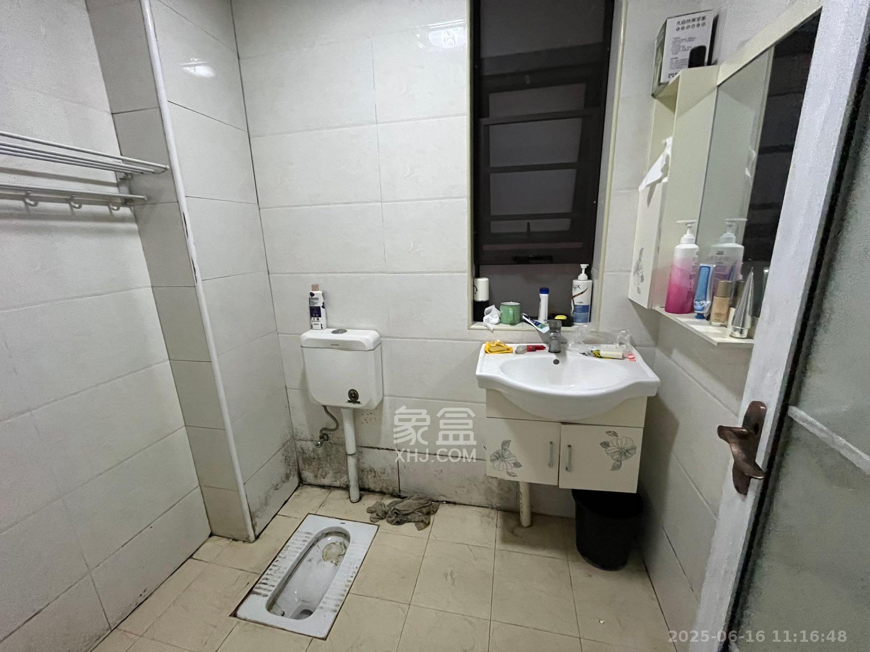 佳兆业水岸新都  3室2厅2卫   1400.00元/月室内图