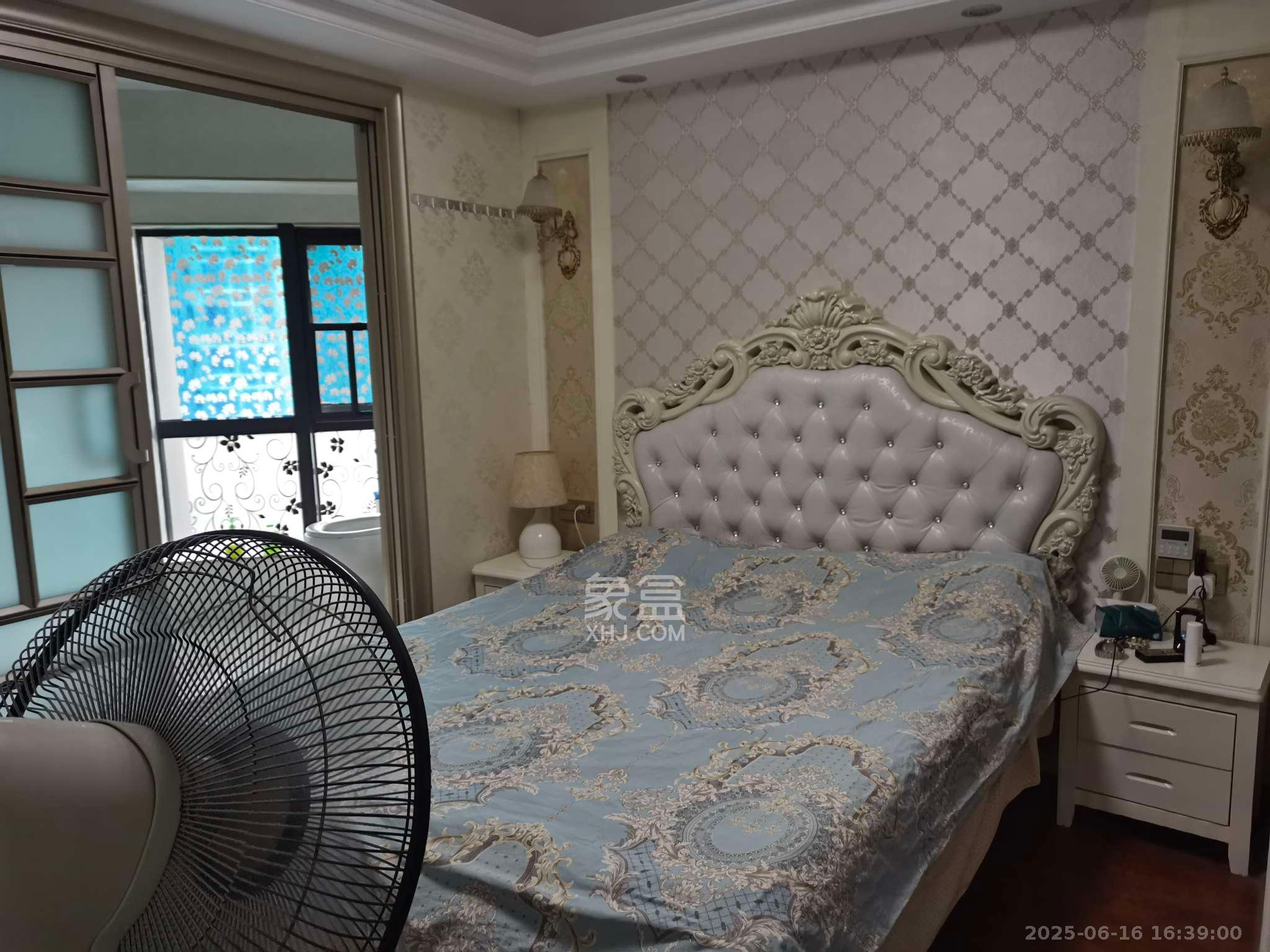 大财门公寓 3室2厅2卫 3600.0元/月 大财门公寓 3室2厅2卫 3600.0元/月室内图