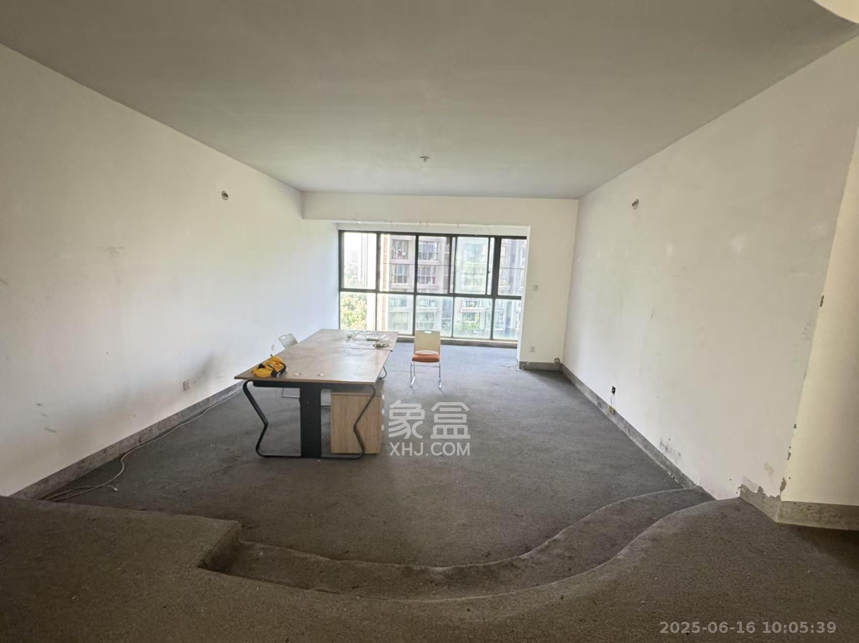 颐和佳园  4室2厅2卫    1600.0元/月 颐和佳园  4室2厅2卫    1600.0元/月