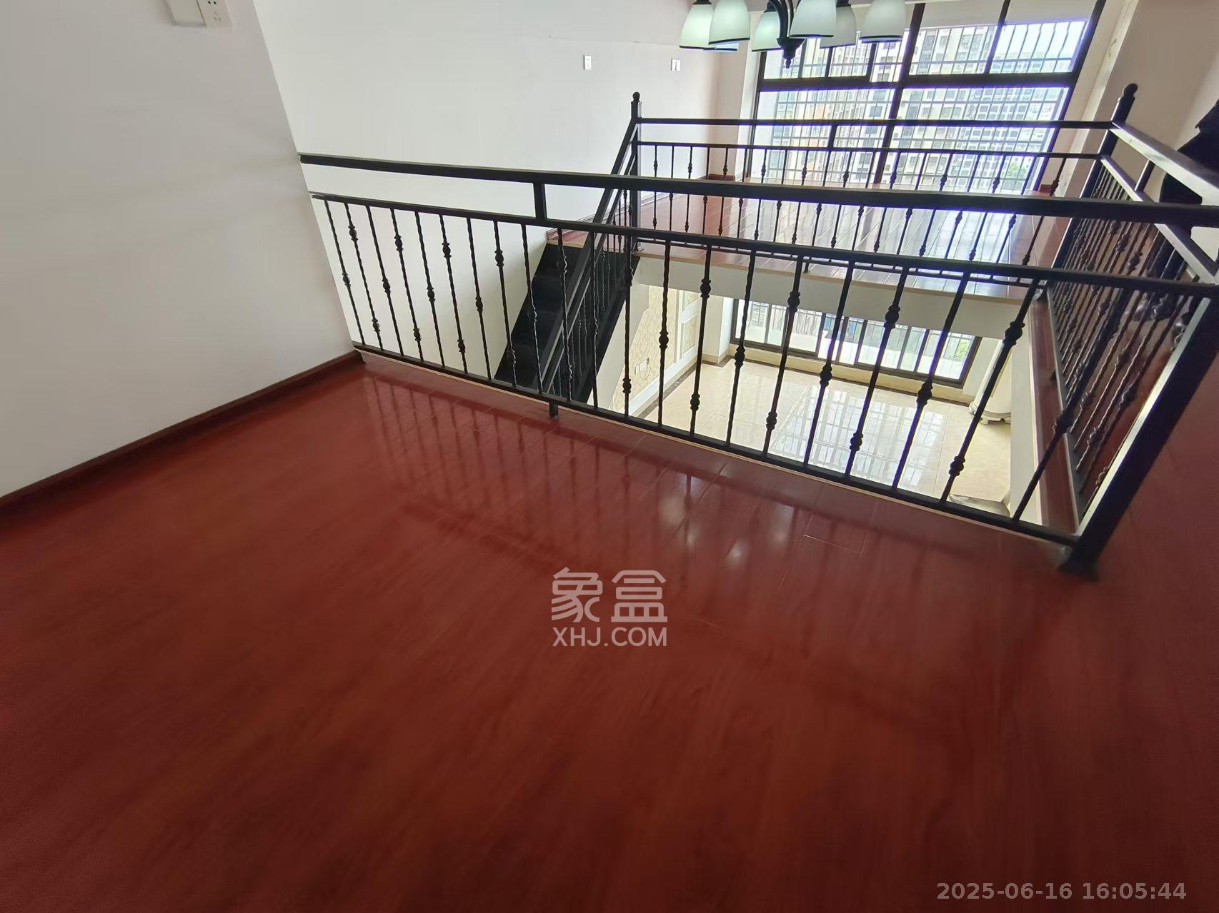 金科时代中心 1室1厅1卫 1600.0元/月 金科时代中心 1室1厅1卫 1600.0元/月室内图