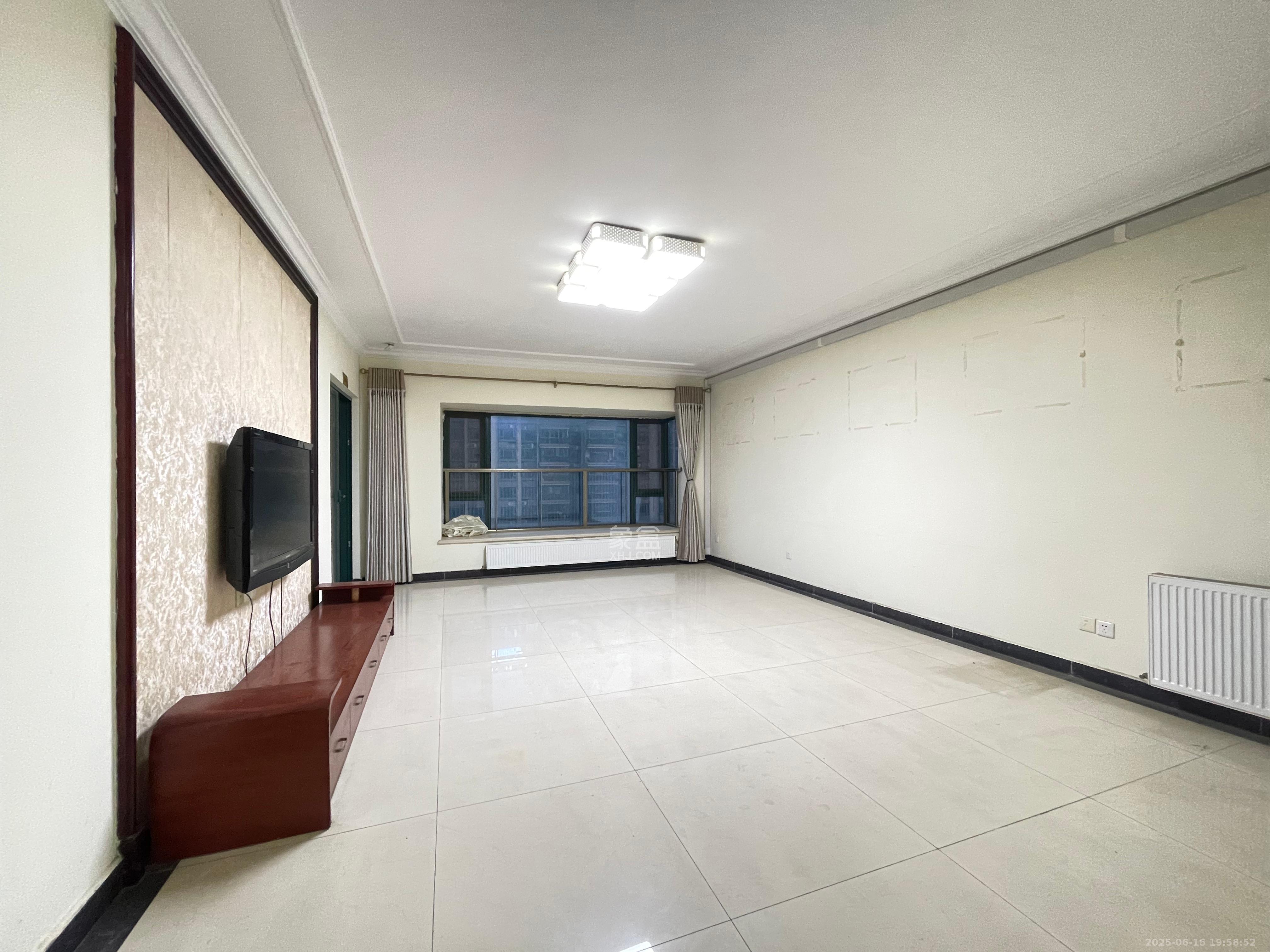 恒大名都  5室2厅4卫    3800.0元/月 恒大名都  5室2厅4卫    3800.0元/月