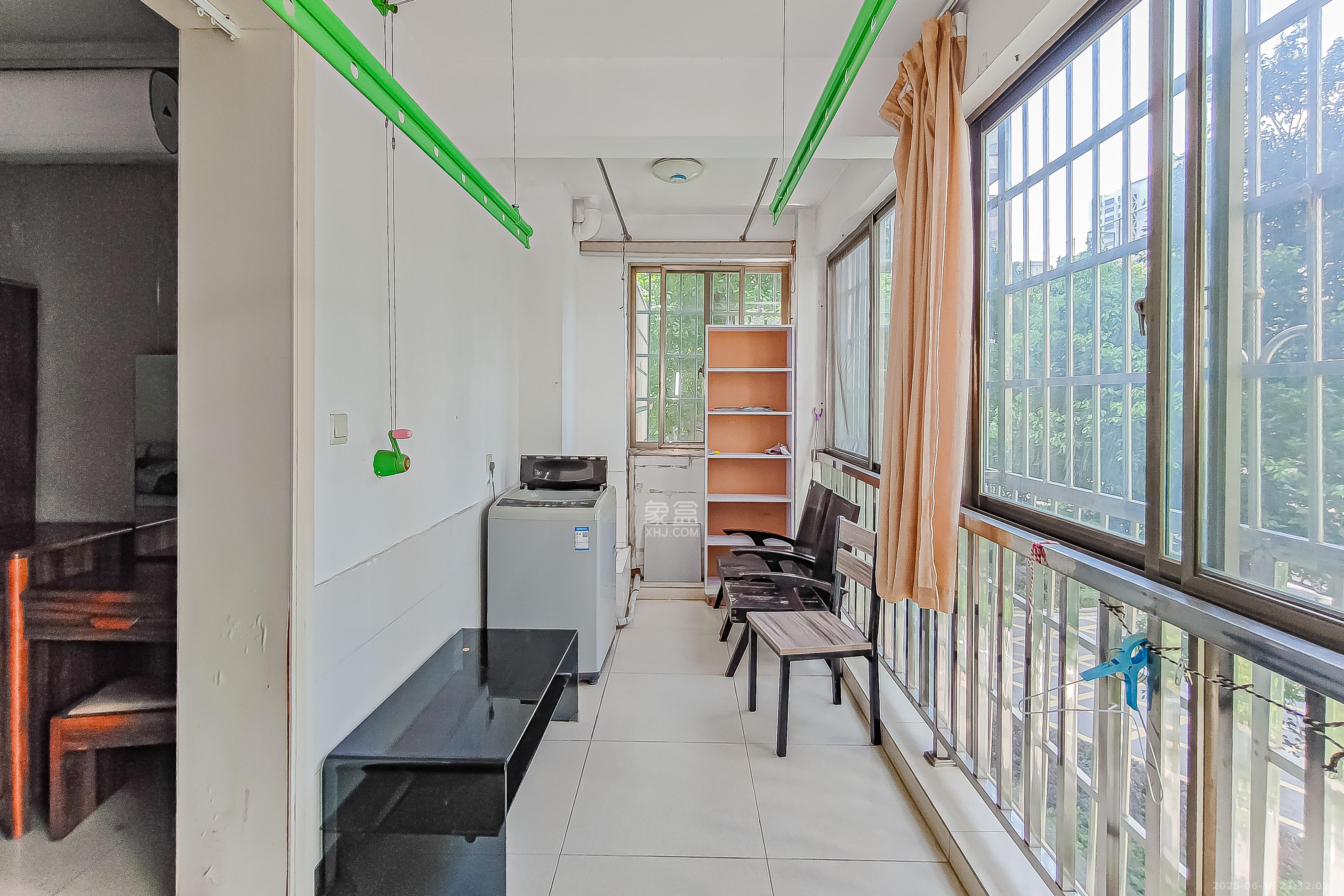 中天枫景园  2室2厅1卫    188.0万 中天枫景园  2室2厅1卫    188.0万阳台