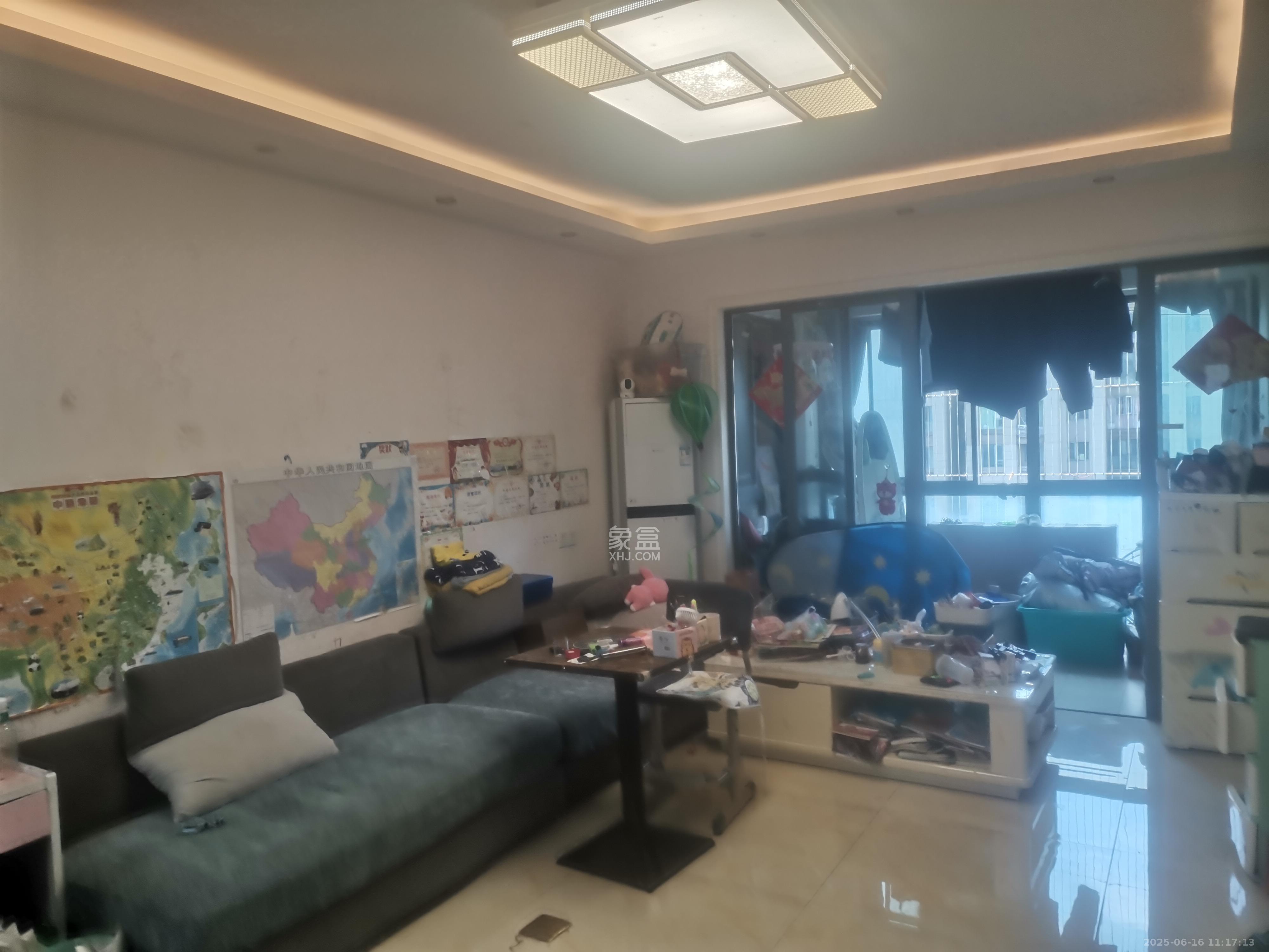 嘉宇盛世华章  3室2厅1卫   2500.00元/月室内图