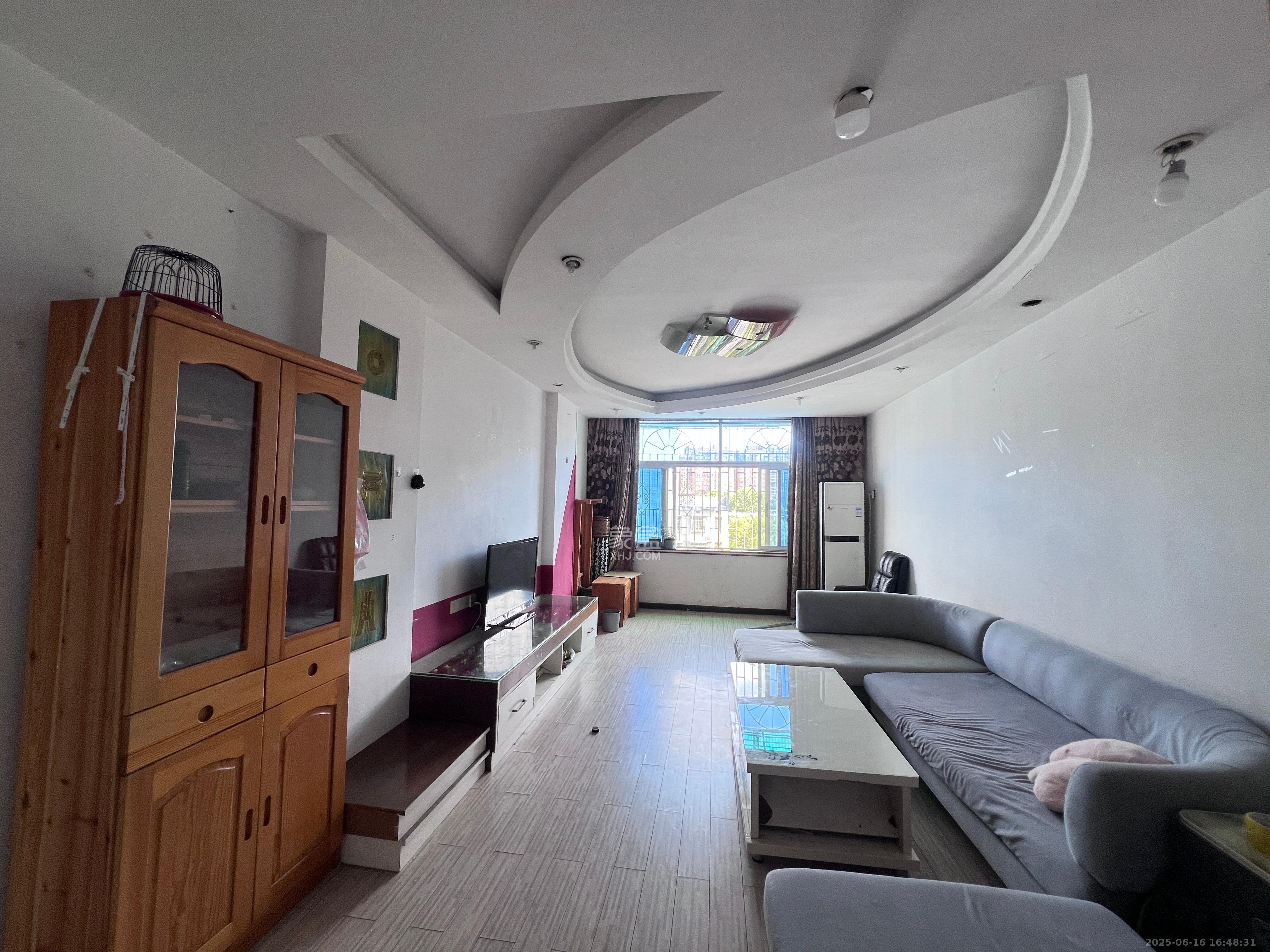 富绿山庄 3室2厅2卫 1900.0元/月 富绿山庄 3室2厅2卫 1900.0元/月室内图