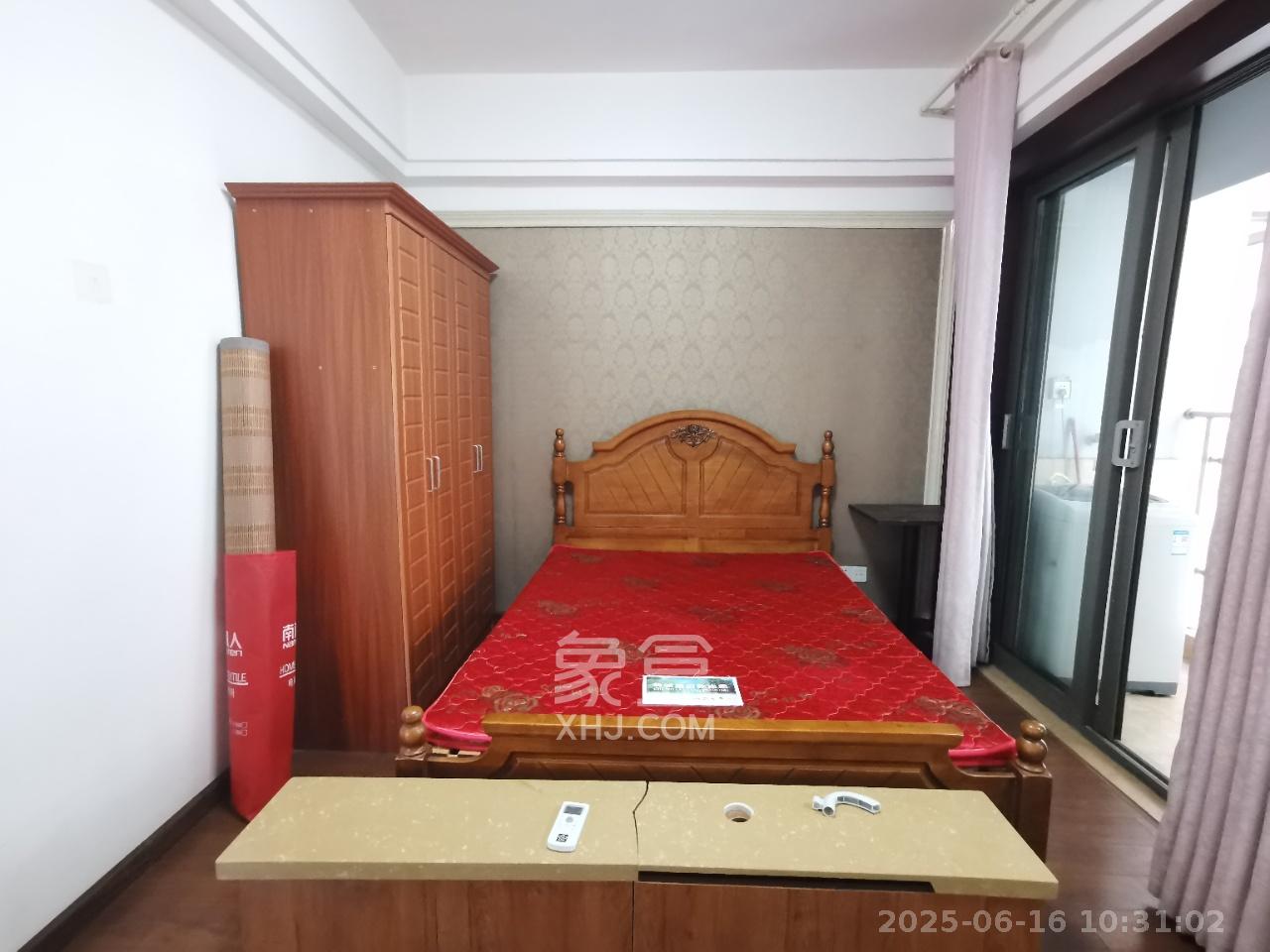 环宇天地、中海地产（中信城市广场二期）  1室1厅1卫   1200.00元/月