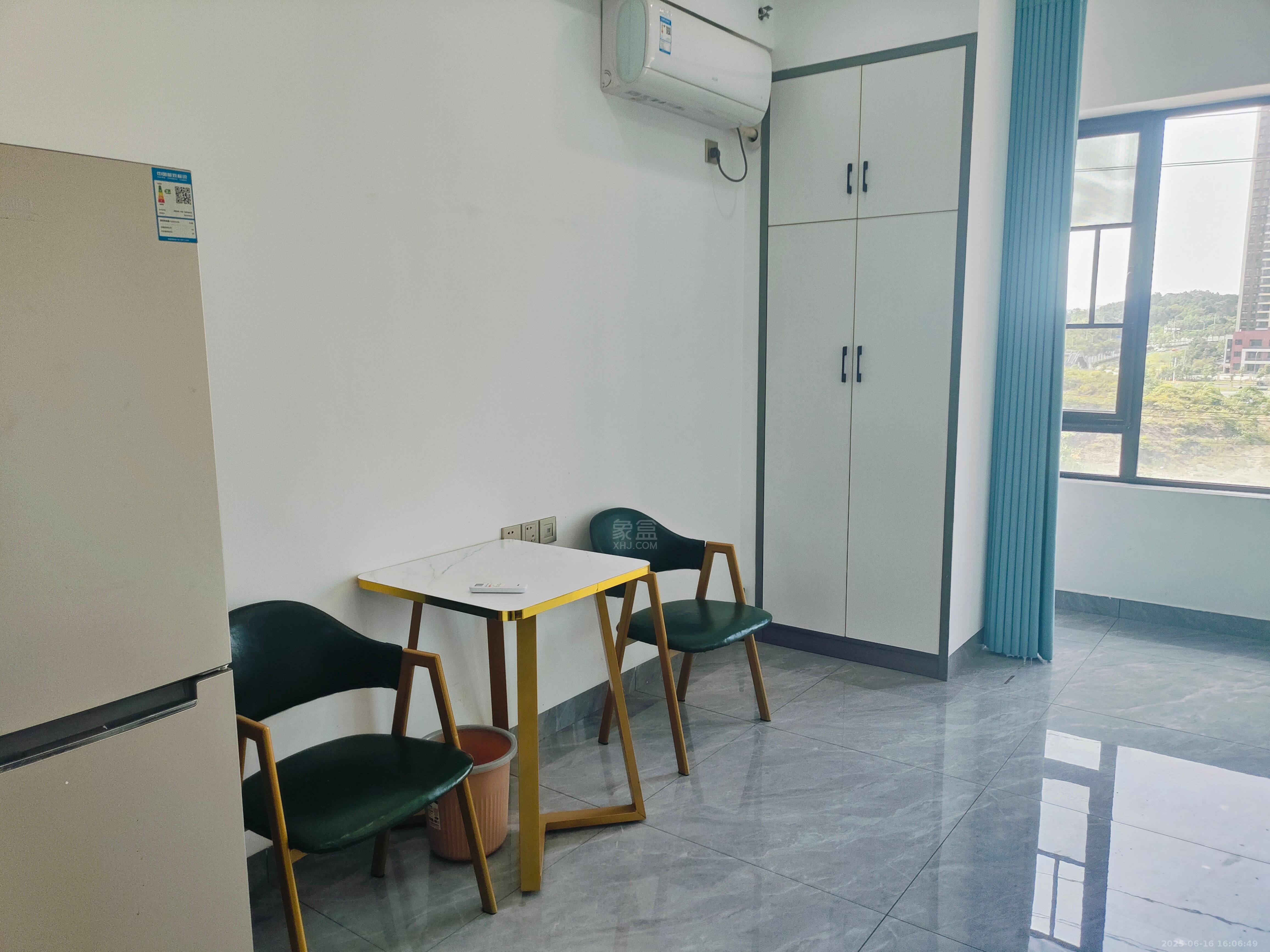 城发翰林府 1室1厅1卫 1300.0元/月 城发翰林府 1室1厅1卫 1300.0元/月室内图