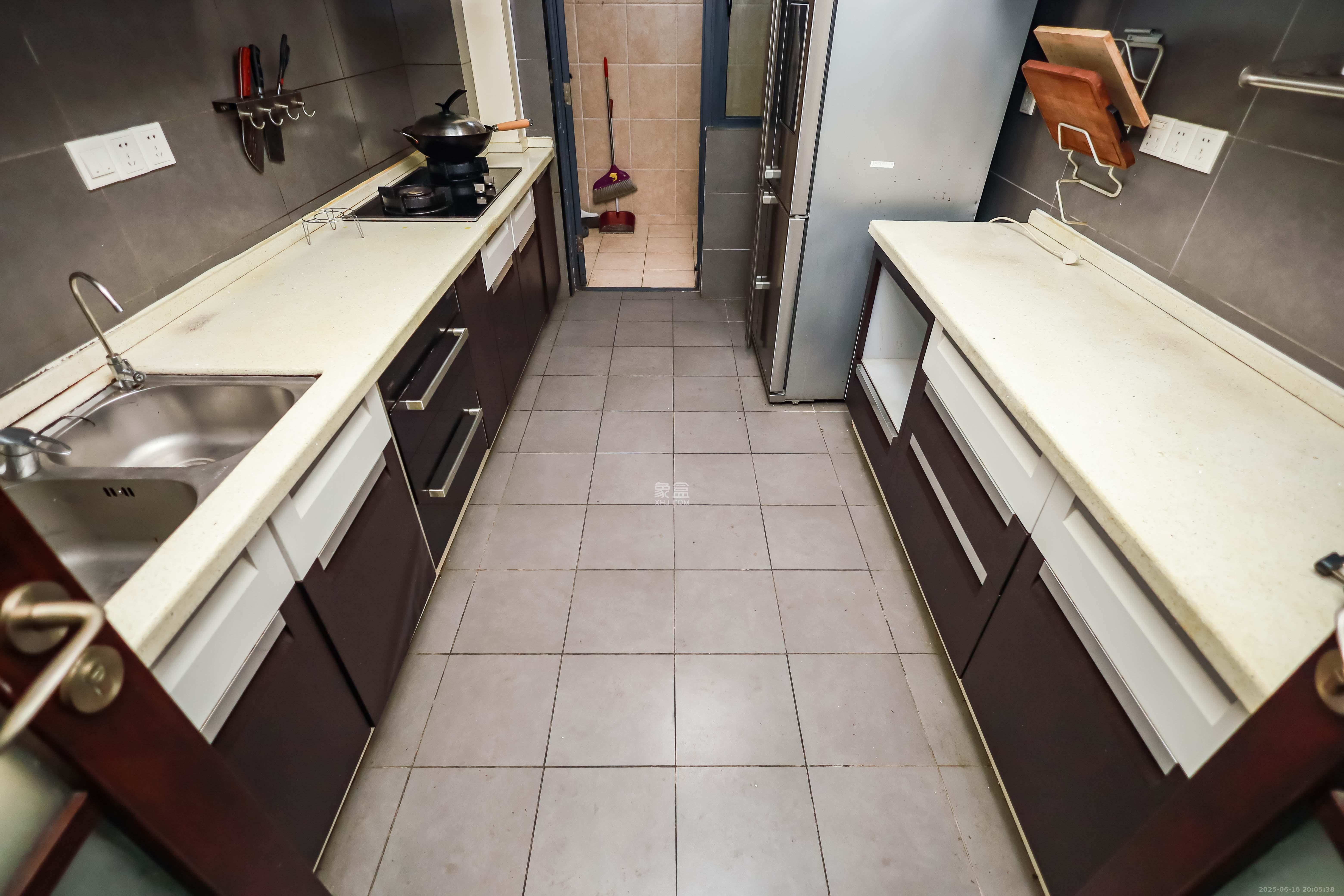 金科东方大院三四期 4室2厅2卫 138.0万 金科东方大院三四期 4室2厅2卫 138.0万厨房