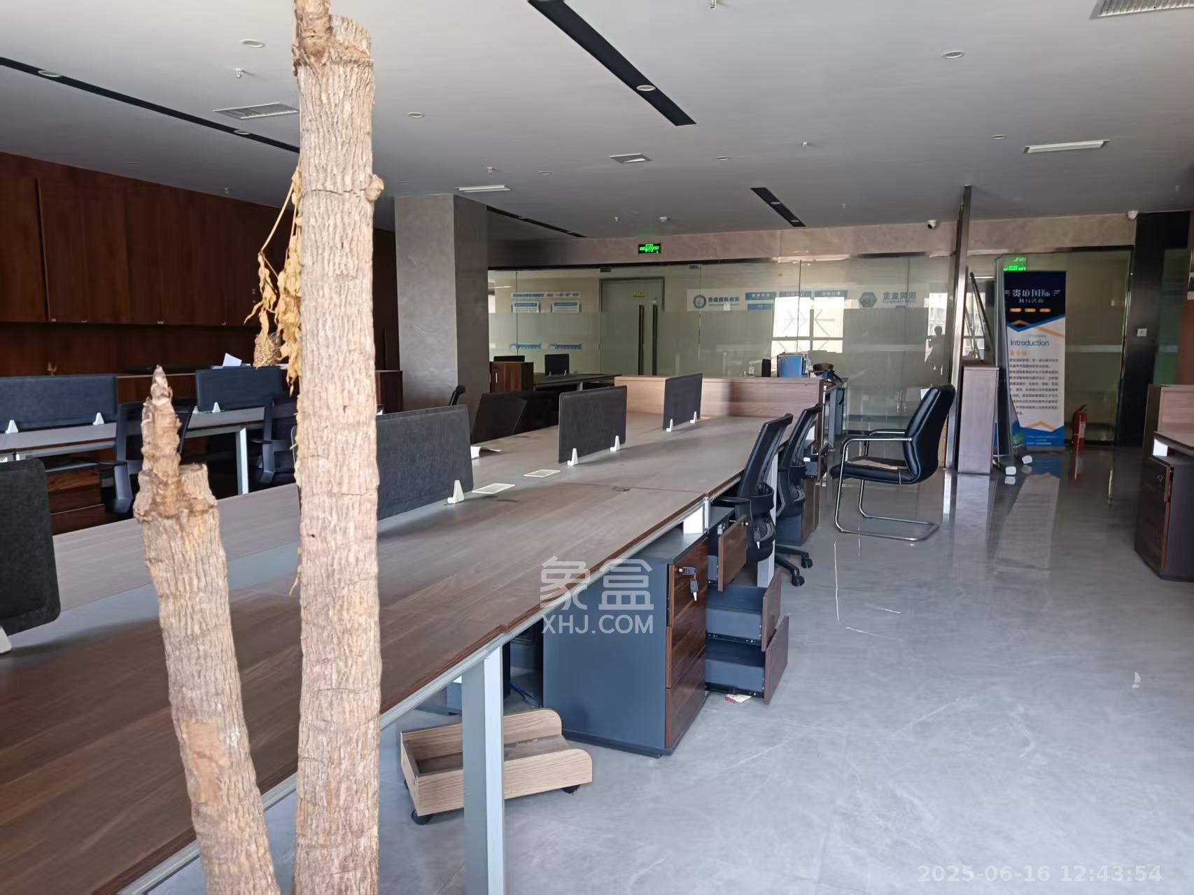 洋湖创富中心   658.0㎡      28000.0元/月室内图