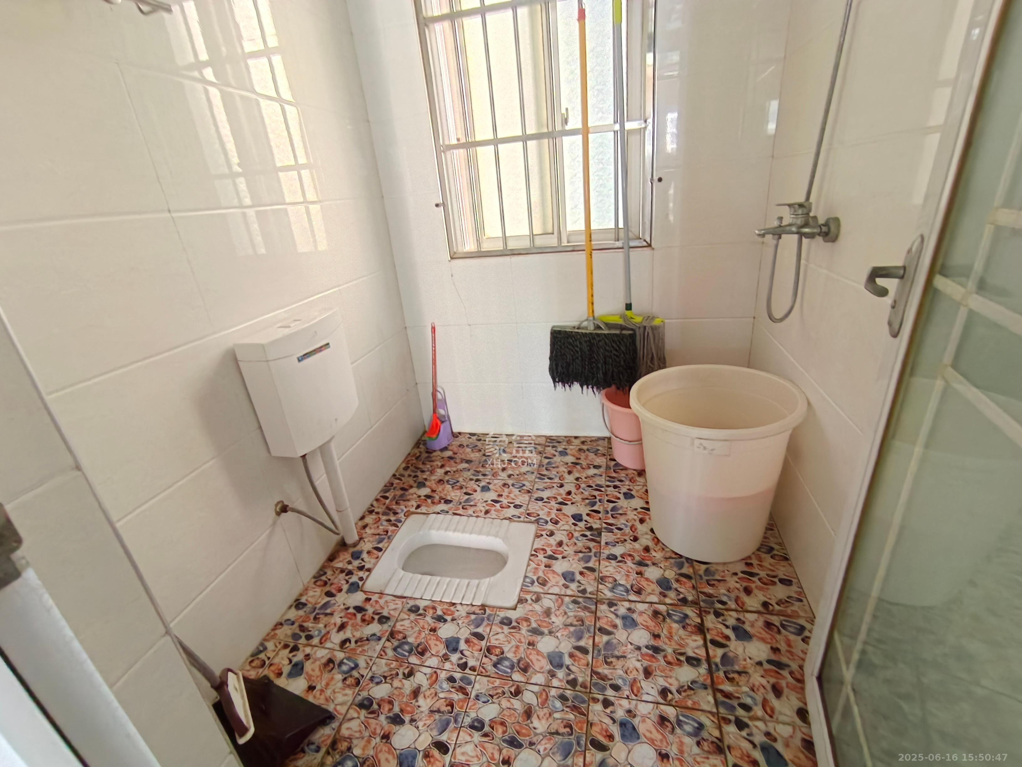 银港水晶城  3室2厅1卫   2800.00元/月室内图