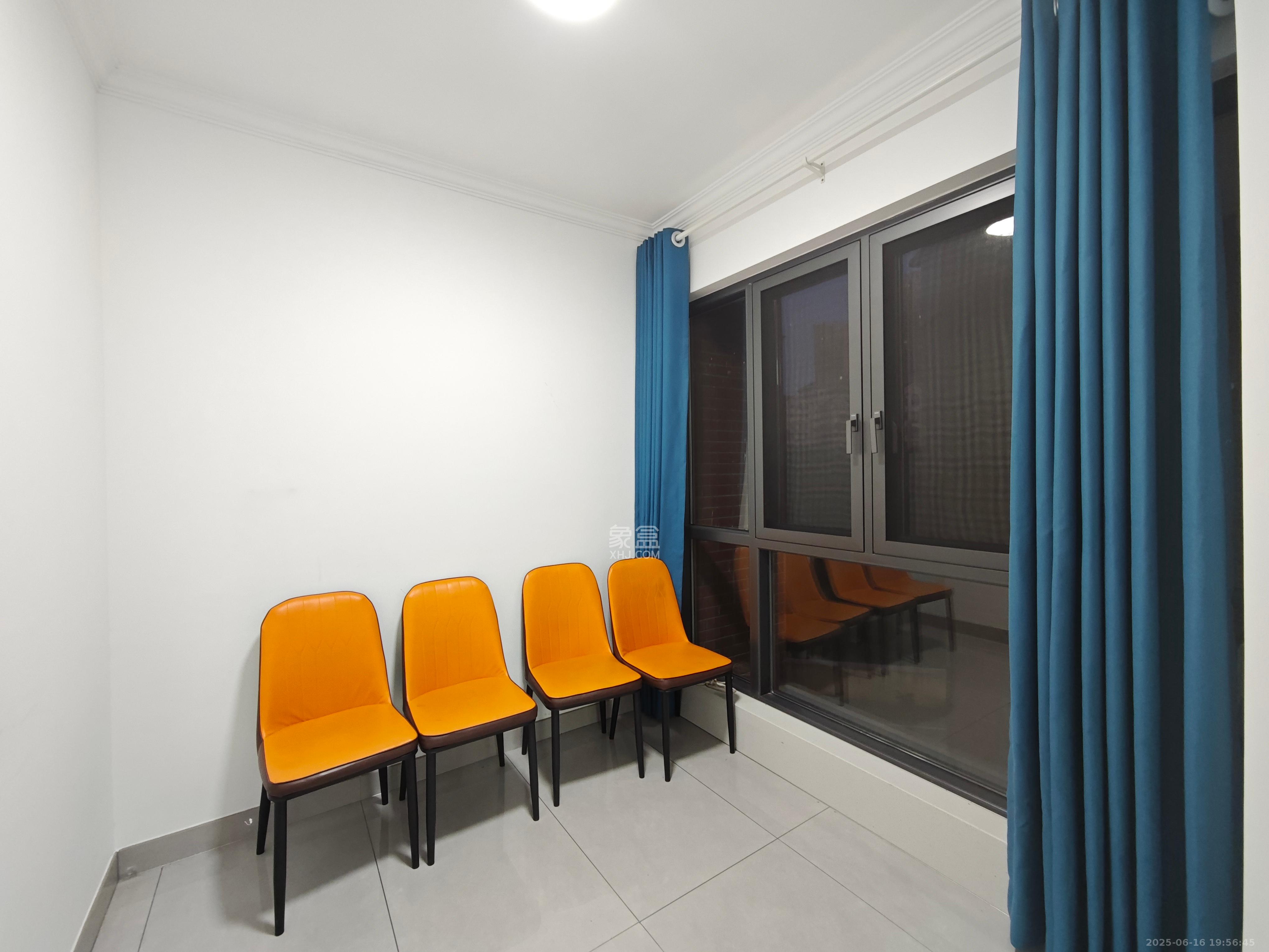 蔷薇国际 3室2厅1卫 2000.0元/月 蔷薇国际 3室2厅1卫 2000.0元/月室内图