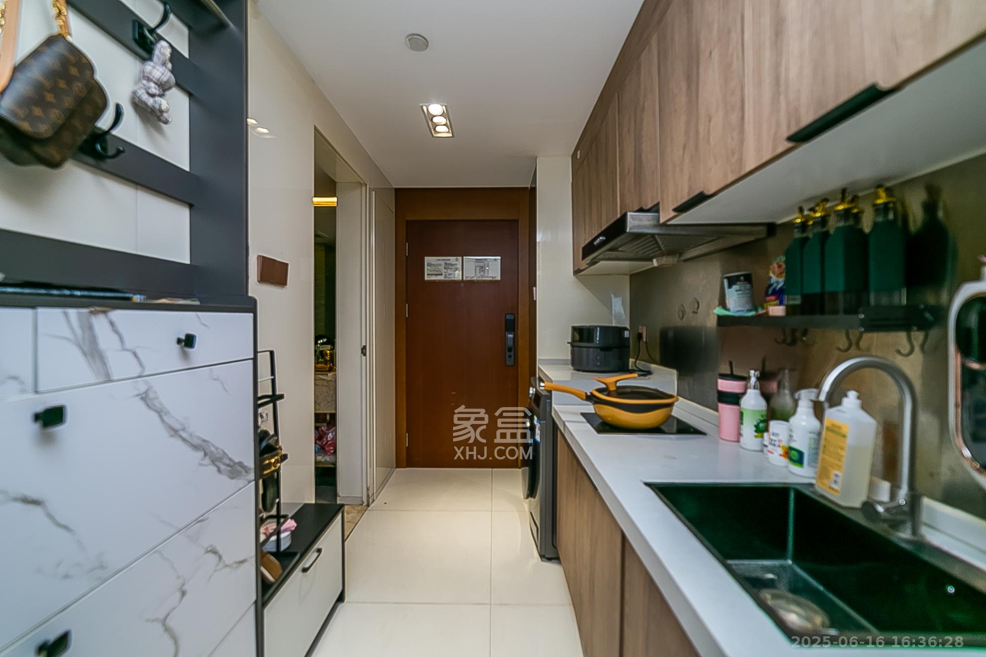 东怡外国(南湖一号) 1室1厅1卫 36.0万 东怡外国(南湖一号) 1室1厅1卫 36.0万其他