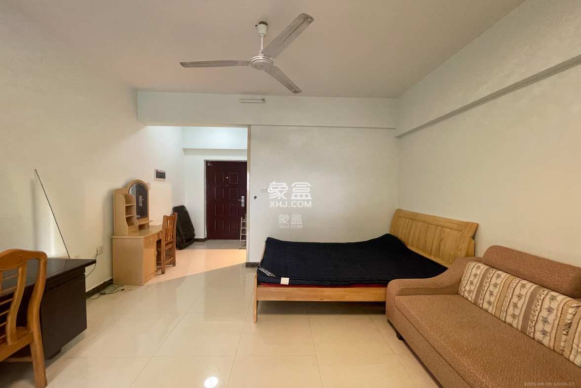 和隆花半里  1室0厅0卫    1400.0元/月 和隆花半里  1室0厅0卫    1400.0元/月室内图