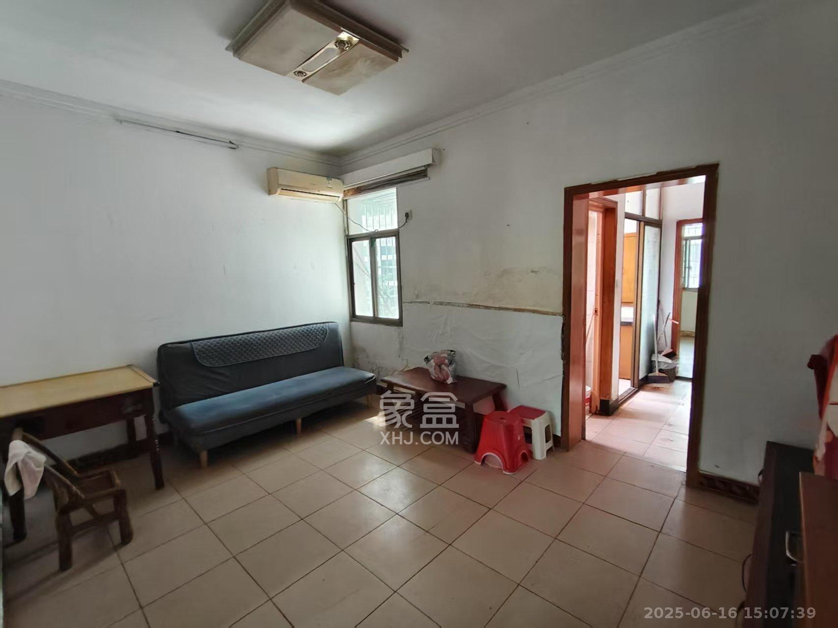 谢家冲  3室2厅1卫    1400.0元/月 谢家冲  3室2厅1卫    1400.0元/月室内图