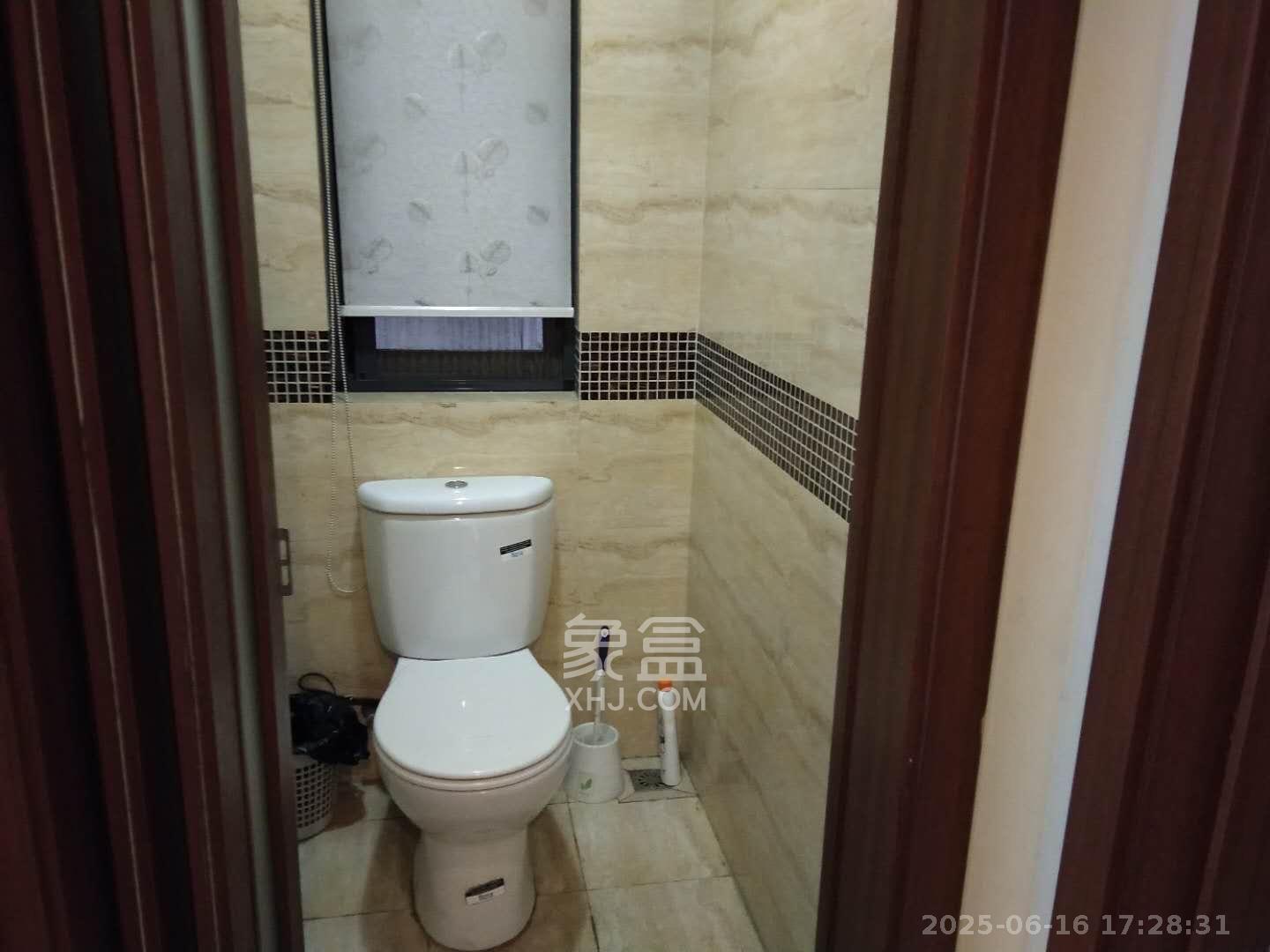 万科金域华府一期  1室2厅1卫   2500.00元/月室内图