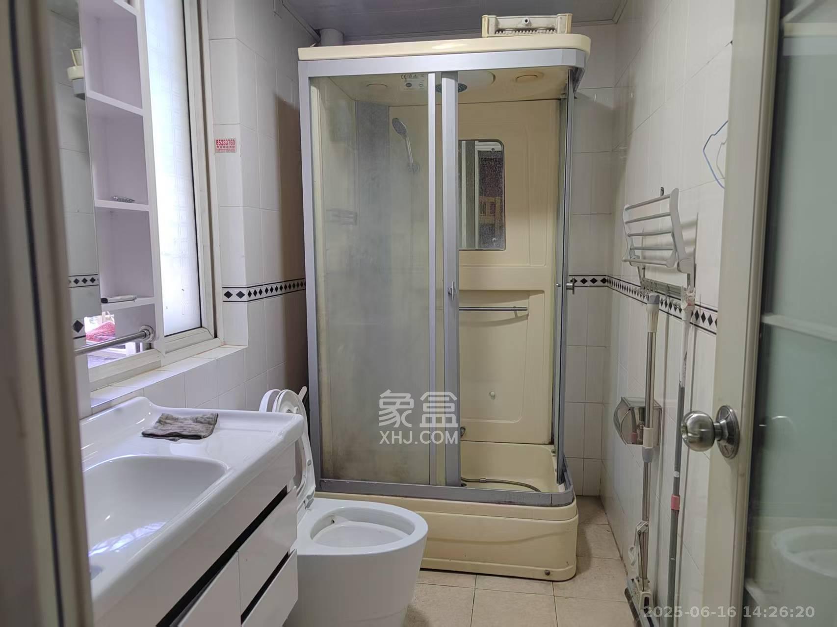 公交金盆小区 3室2厅2卫 2000.0元/月 公交金盆小区 3室2厅2卫 2000.0元/月室内图