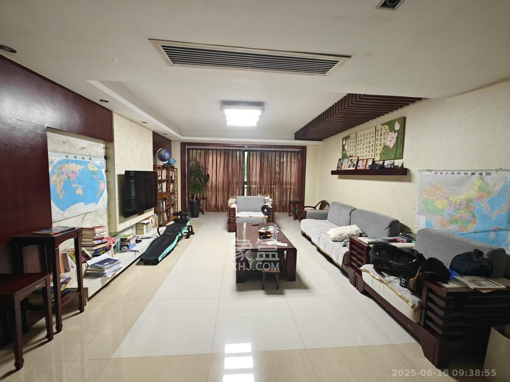 星城世家  4室2厅2卫    3900.0元/月 星城世家  4室2厅2卫    3900.0元/月