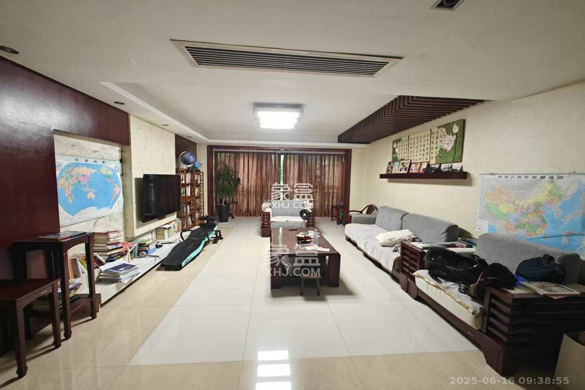 星城世家  4室2厅2卫    3900.0元/月 星城世家  4室2厅2卫    3900.0元/月室内图