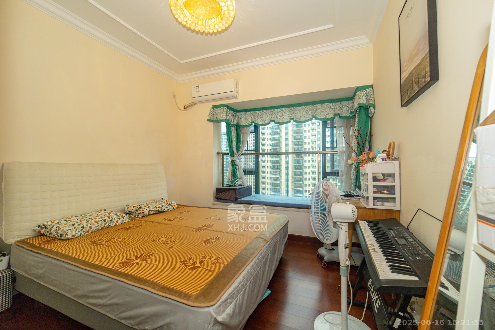 恒大翡翠华庭 3室2厅1卫 85.0万 恒大翡翠华庭 3室2厅1卫 85.0万卧室