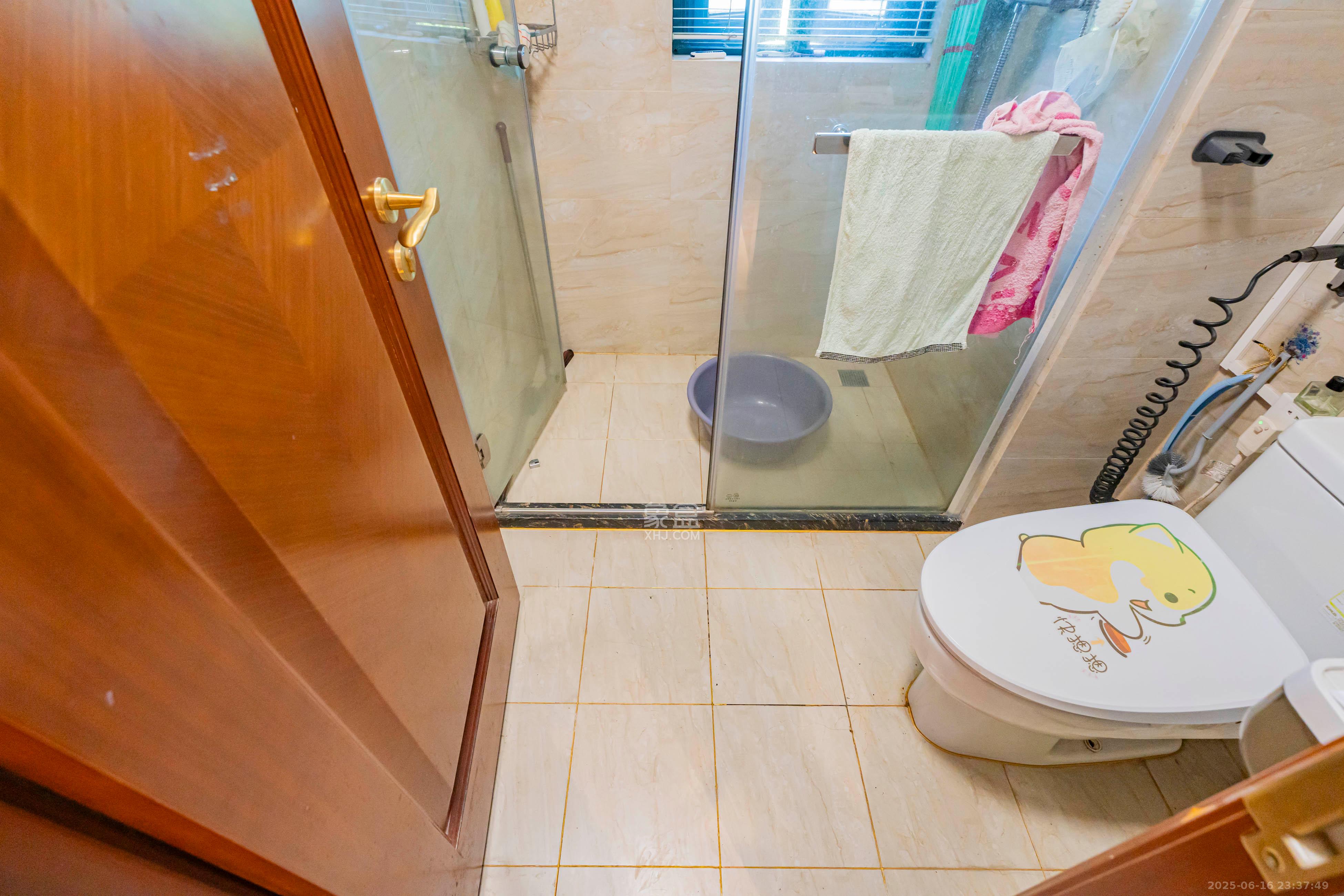 恒大雅苑 3室2厅2卫 122.0万 恒大雅苑 3室2厅2卫 122.0万卫生间