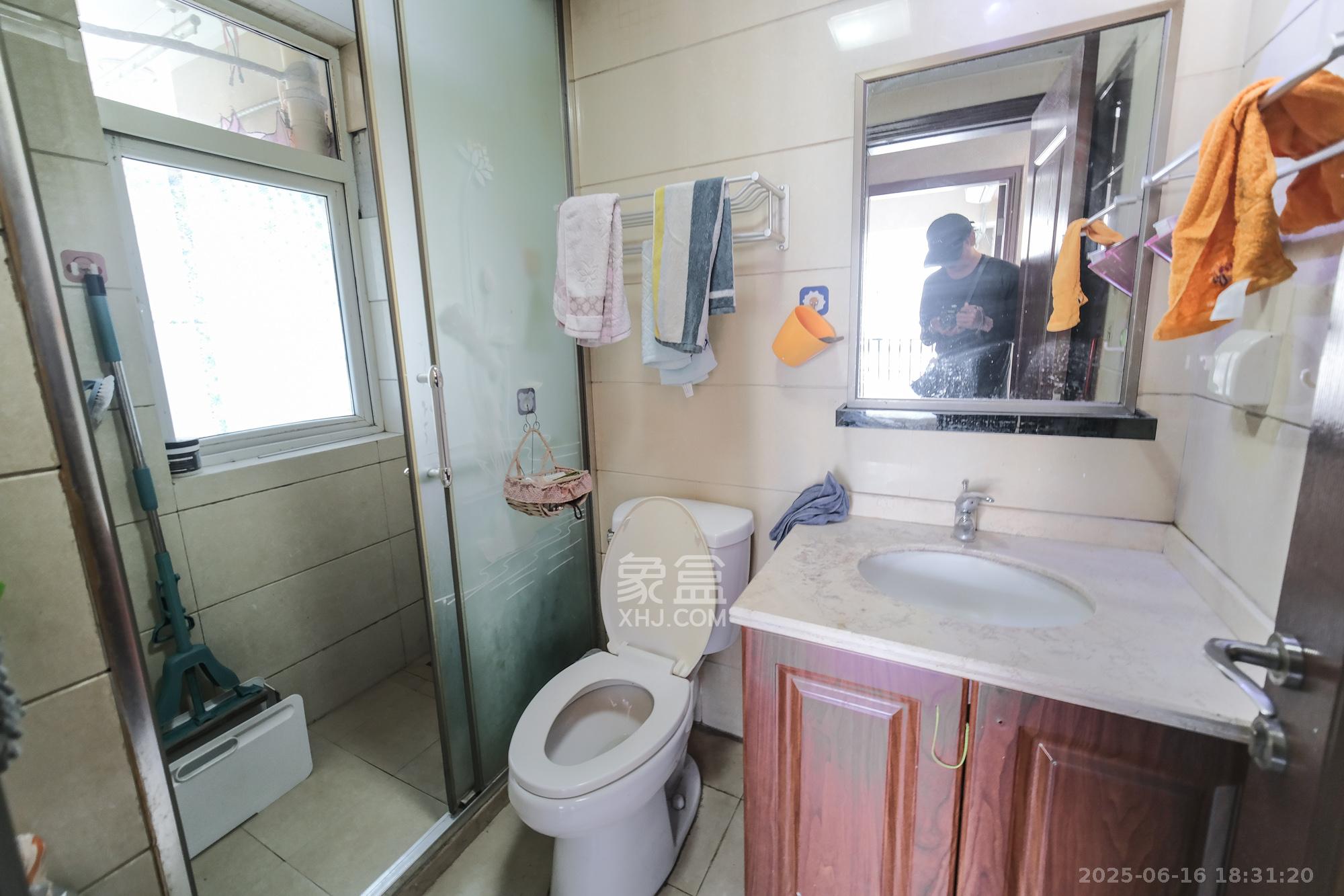 郡原居里 2室1厅1卫 45.80万 郡原居里 2室1厅1卫 45.80万卫生间