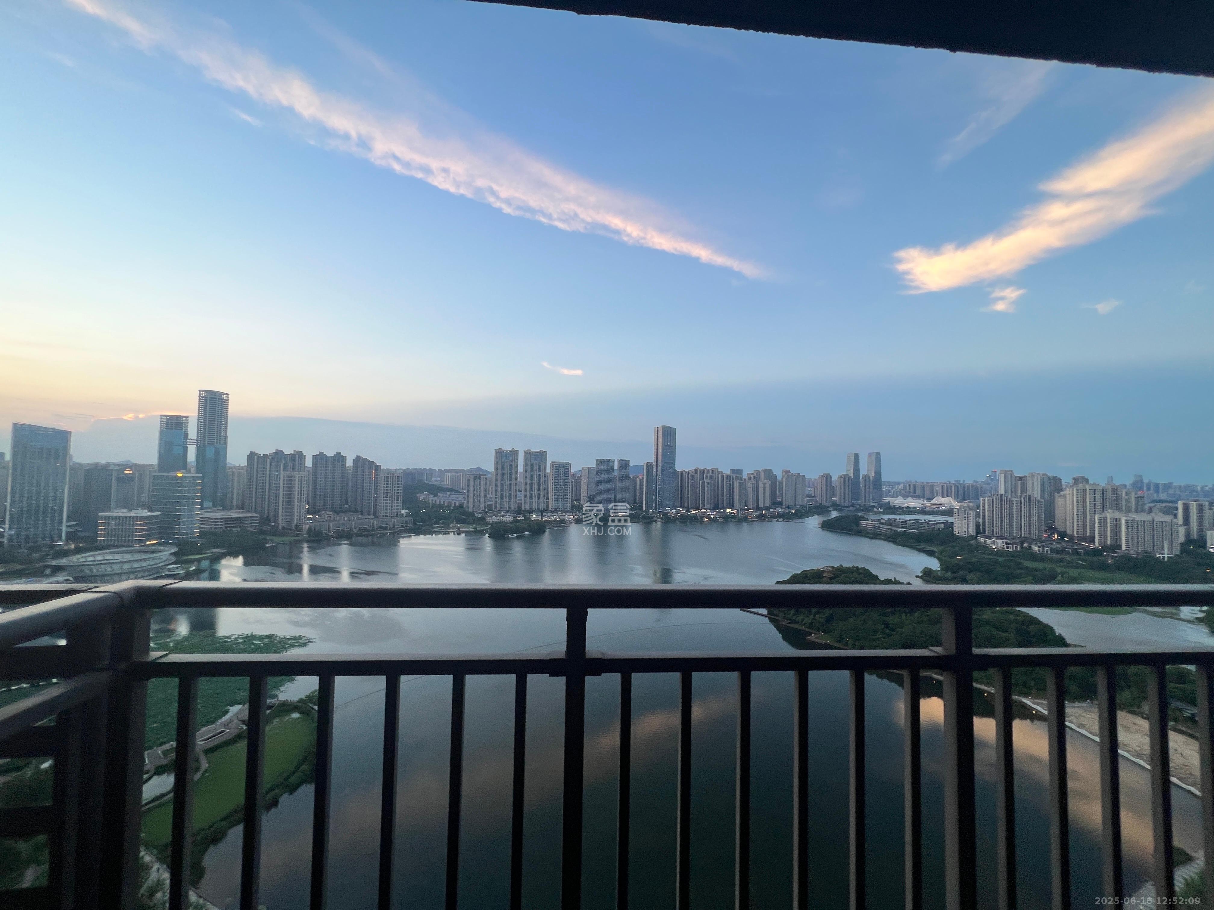 中建宝铂公馆  1室1厅1卫   68.00万