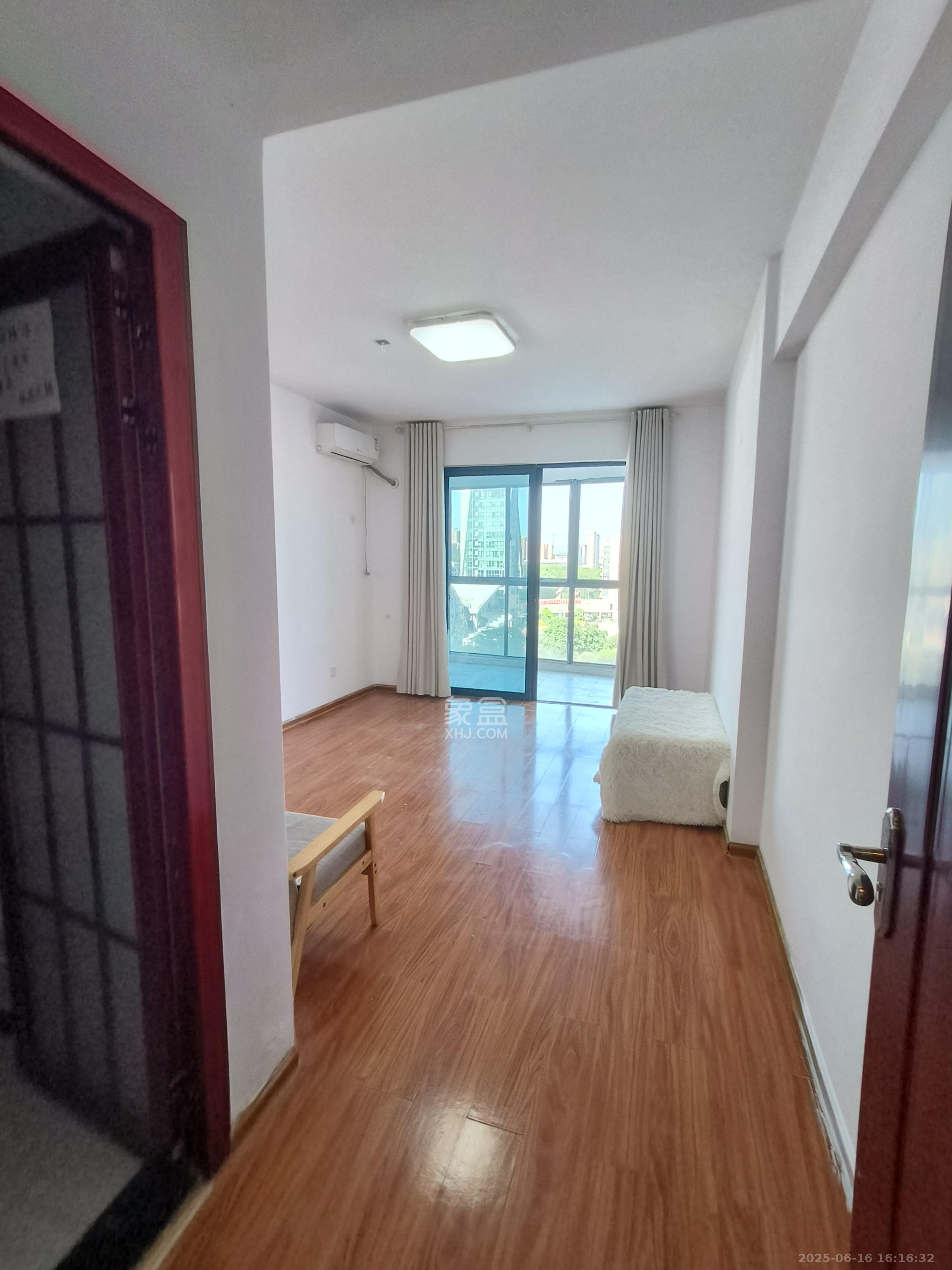 财富港湾(绿领大厦) 4室2厅2卫 3500.0元/月 财富港湾(绿领大厦) 4室2厅2卫 3500.0元/月室内图