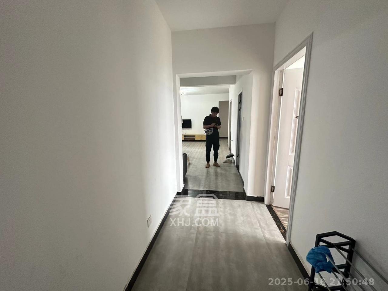 金谷豪庭 3室2厅2卫 1800.0元/月 金谷豪庭 3室2厅2卫 1800.0元/月室内图