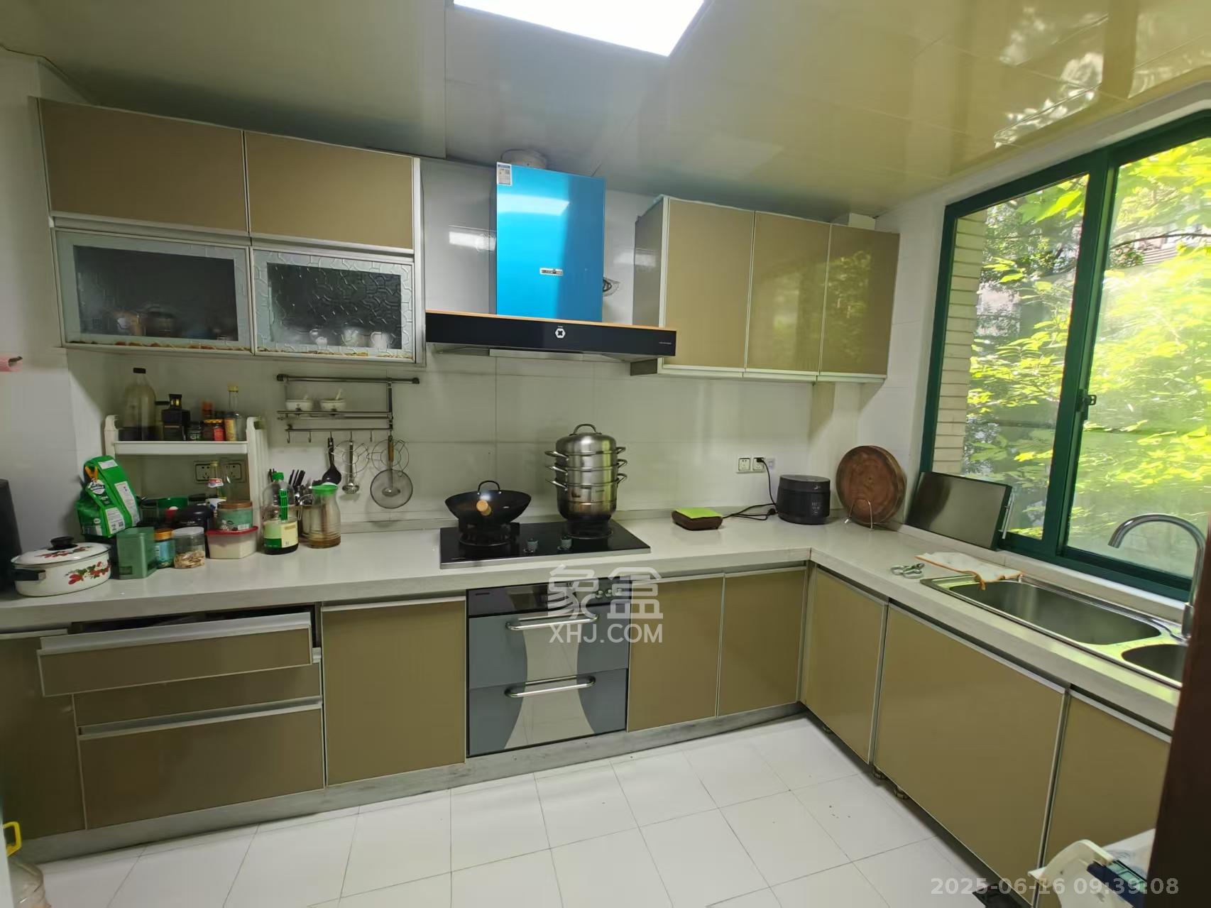 星城世家  4室2厅2卫    3900.0元/月 星城世家  4室2厅2卫    3900.0元/月室内图