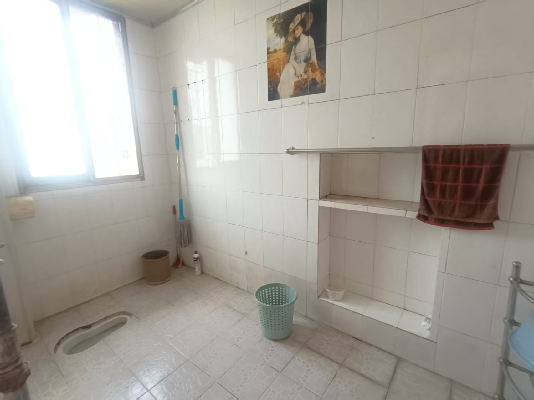 桃花仑办事处康富路社区 4室2厅2卫 36.0万 桃花仑办事处康富路社区 4室2厅2卫 36.0万室内图