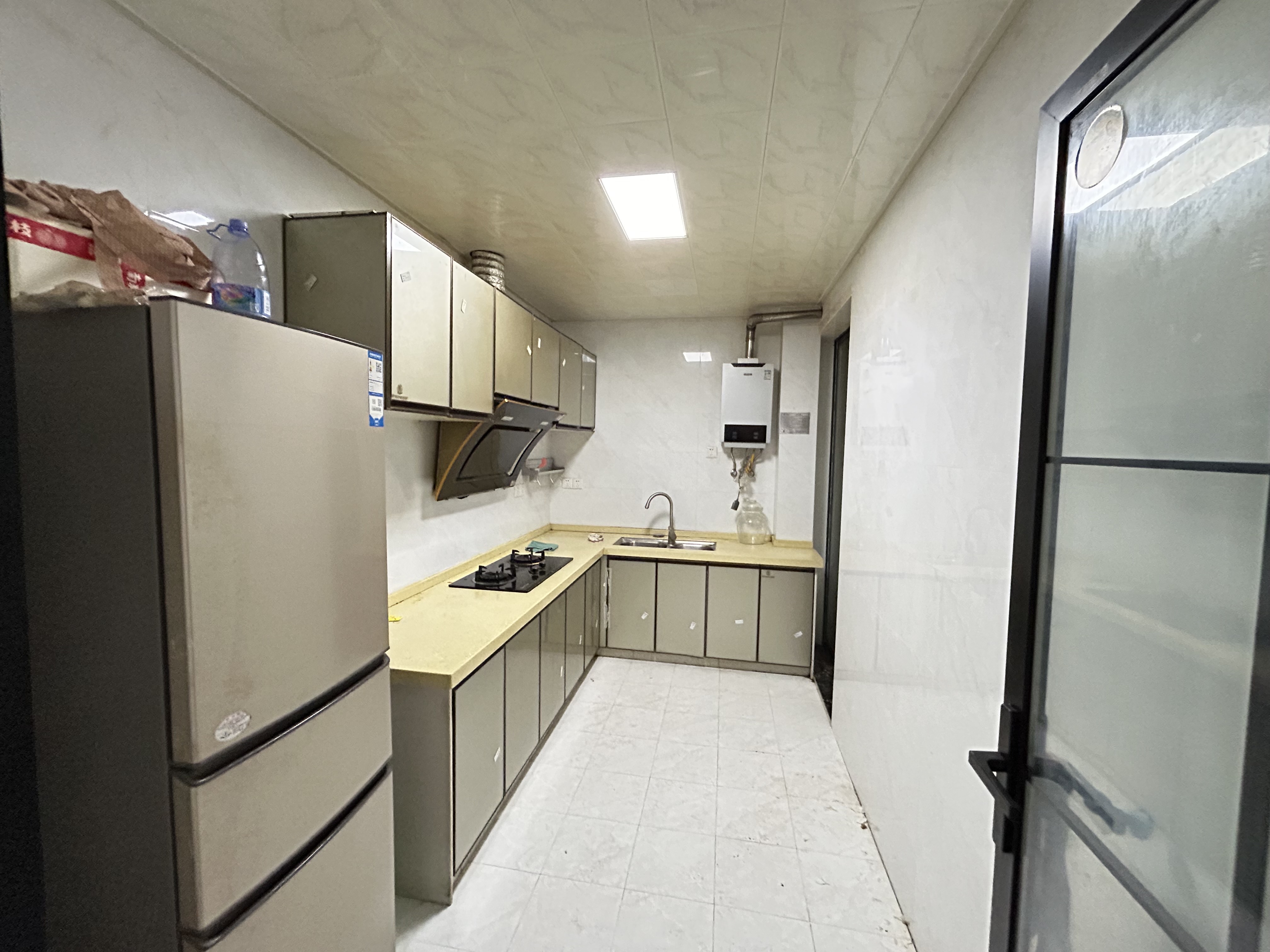 南门口安置小区一期 3室2厅2卫 2000.0元/月 南门口安置小区一期 3室2厅2卫 2000.0元/月室内图