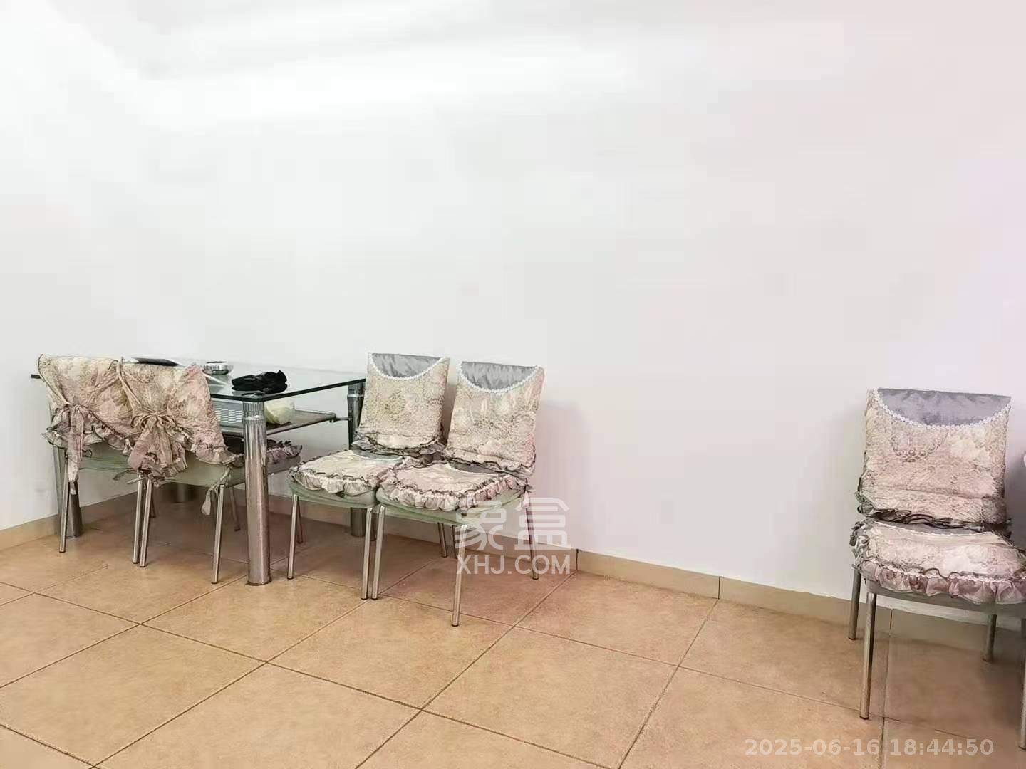 通用时代国际社区 3室2厅2卫 3000.0元/月 通用时代国际社区 3室2厅2卫 3000.0元/月室内图