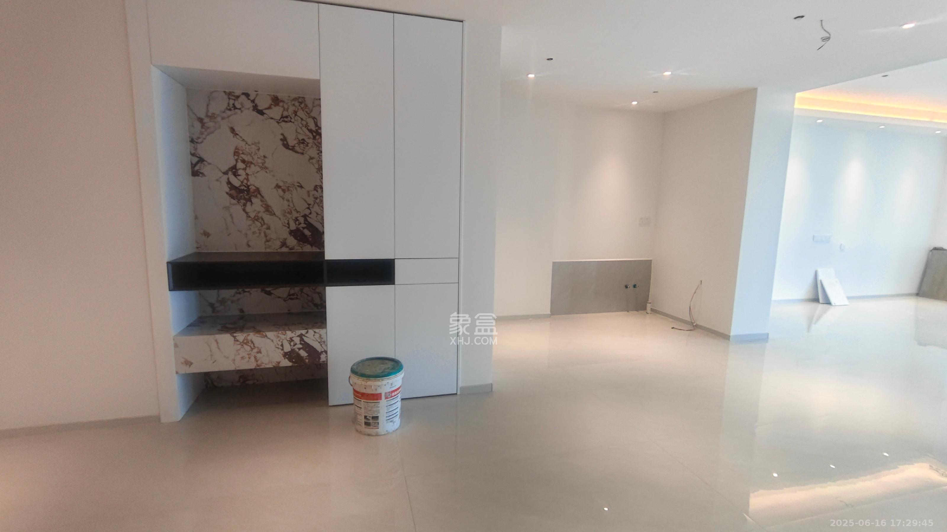 正荣梅溪紫阙台 5室2厅3卫 10000.0元/月 正荣梅溪紫阙台 5室2厅3卫 10000.0元/月室内图