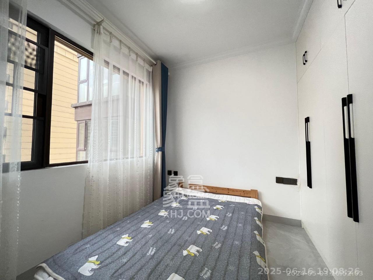 保利城（中航城国际社区、郡原美村）  3室2厅2卫   2400.00元/月室内图