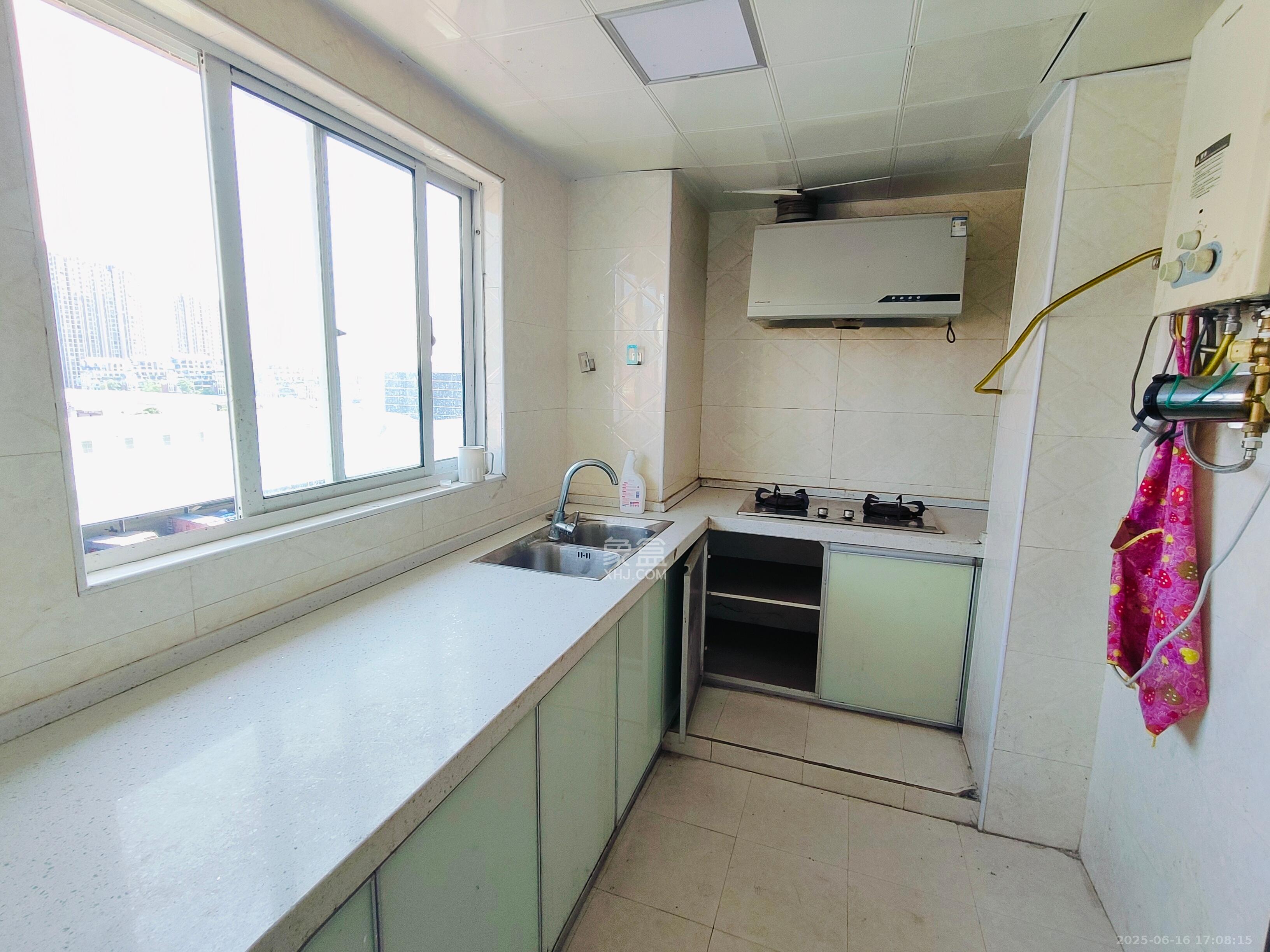 湘绣城  3室2厅1卫    1400.0元/月 湘绣城  3室2厅1卫    1400.0元/月室内图