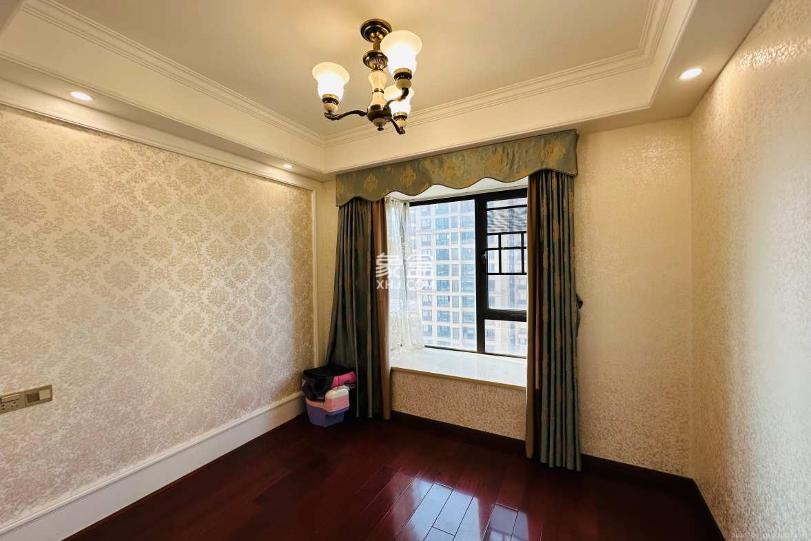 保利西海岸B区  5室2厅2卫    4500.0元/月 保利西海岸B区  5室2厅2卫    4500.0元/月室内图