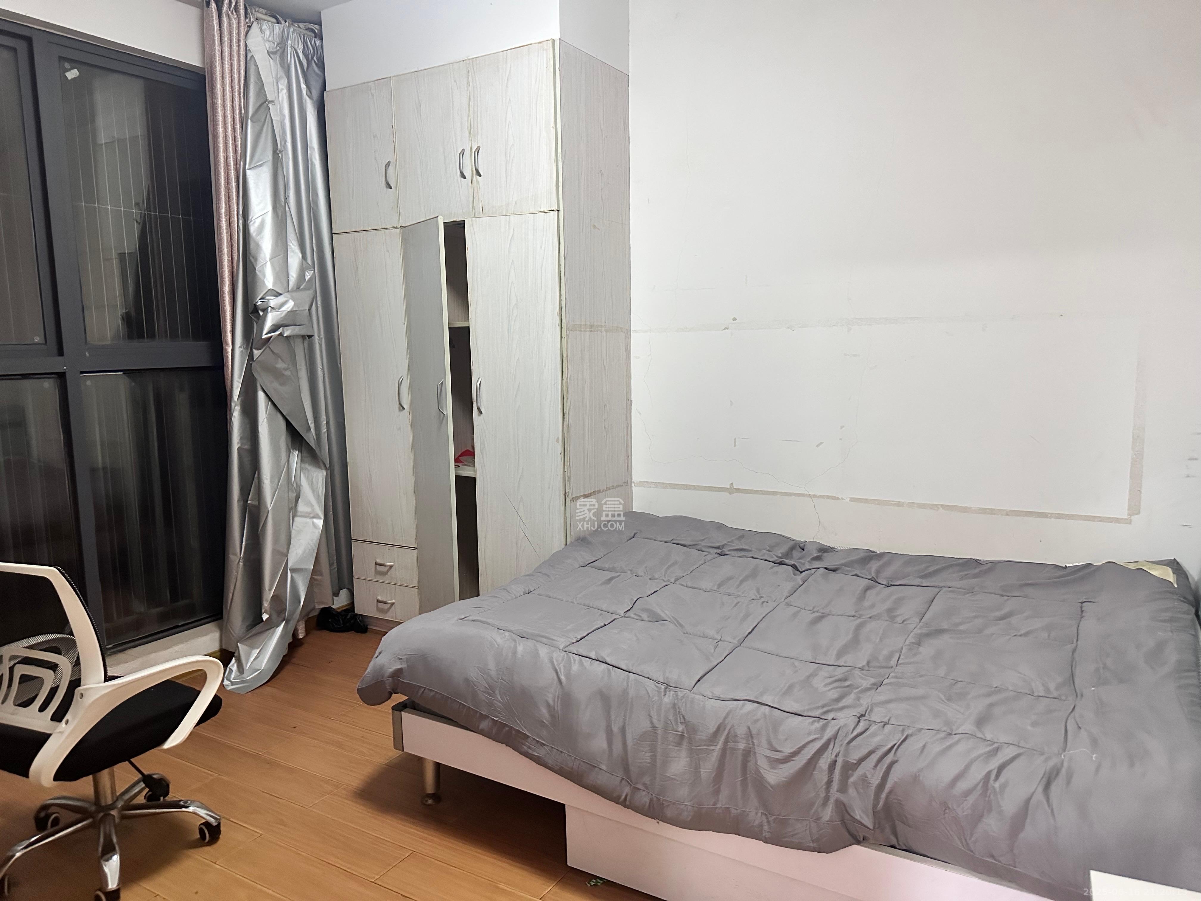 华润凤凰城二期 3室2厅1卫 2000.0元/月 华润凤凰城二期 3室2厅1卫 2000.0元/月室内图