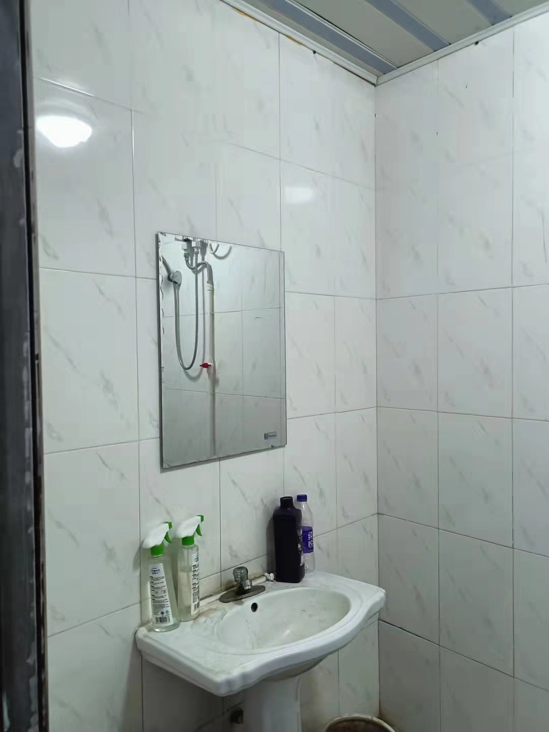 嘉茂大厦 1室1厅1卫 1500.0元/月 嘉茂大厦 1室1厅1卫 1500.0元/月室内图