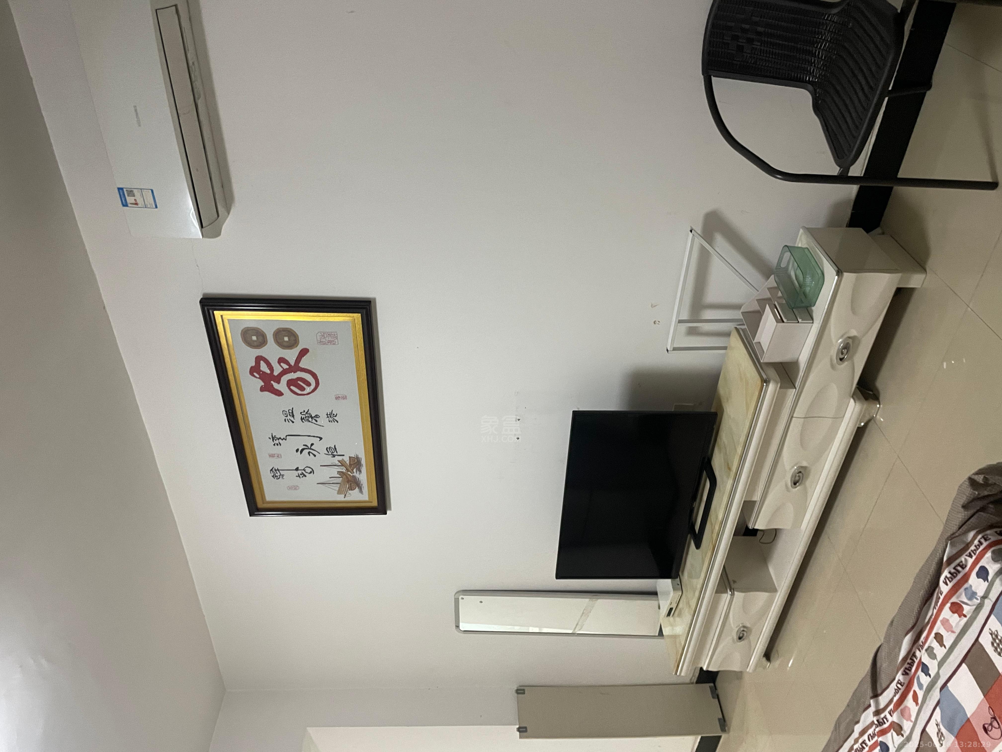 鸿益广场 1室1厅1卫 800.0元/月 鸿益广场 1室1厅1卫 800.0元/月室内图